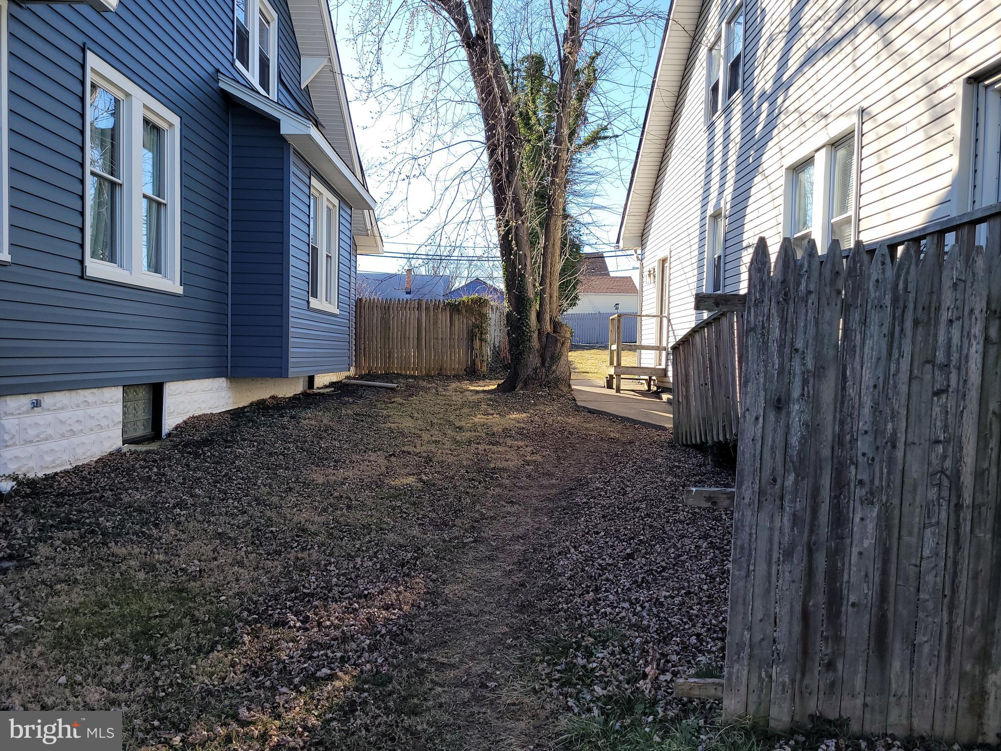 NORTH HALETHORPE - Residential