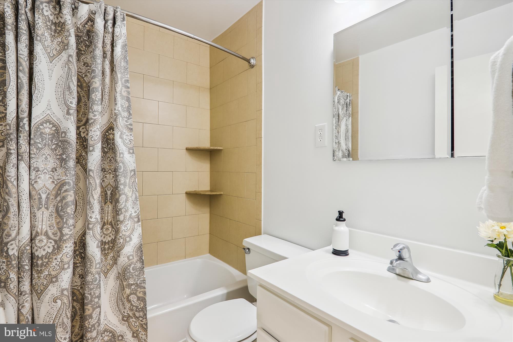 PARKSIDE CONDOMINIUMS - Residential