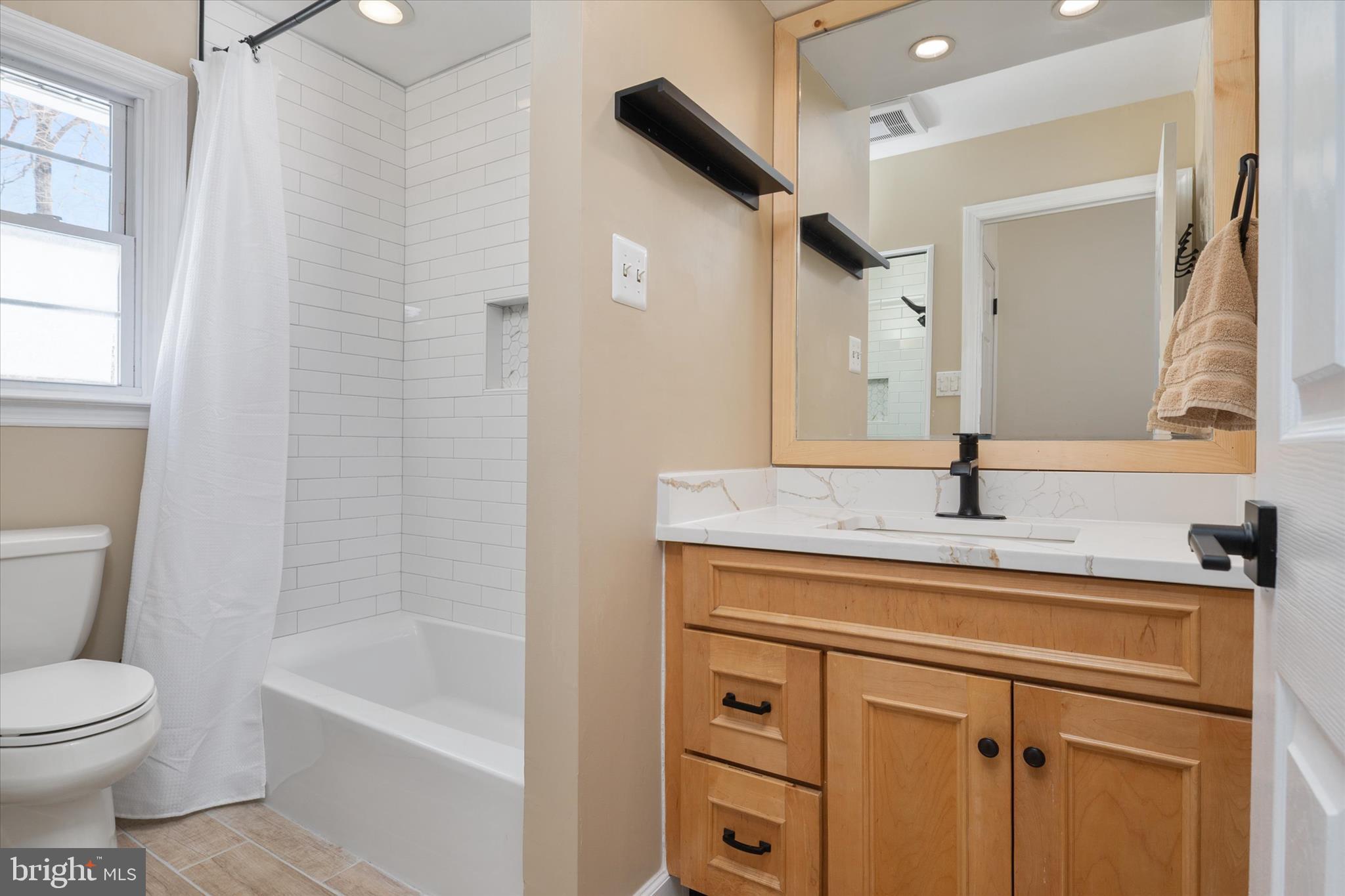 ROUND BAY VIEW - Residential