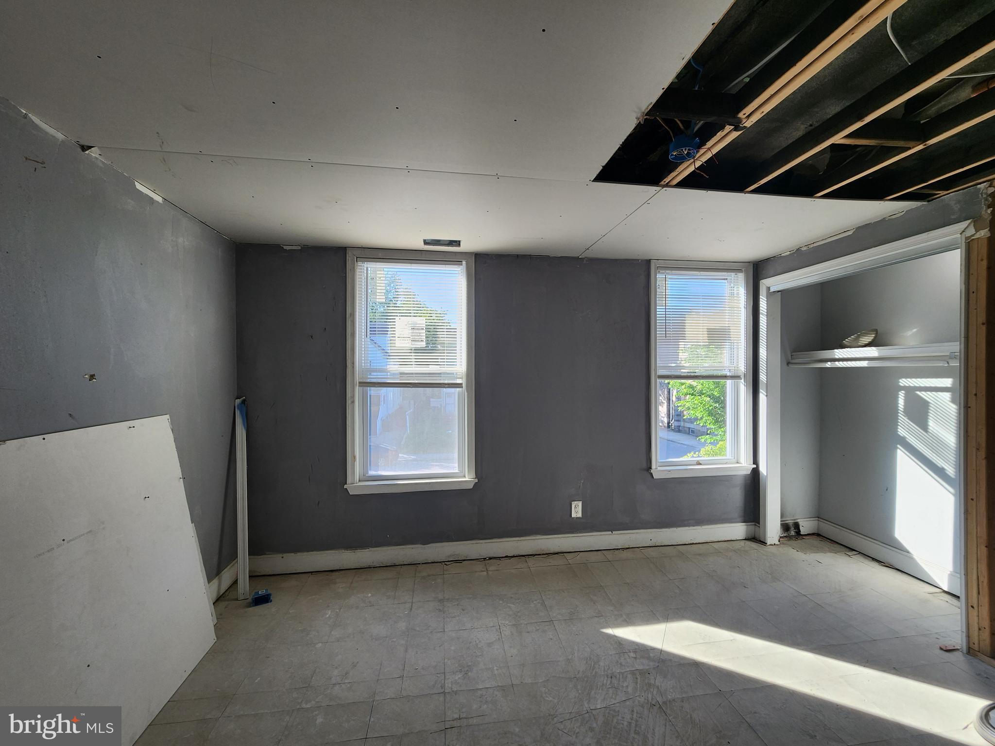 ARLINGTON - Residential