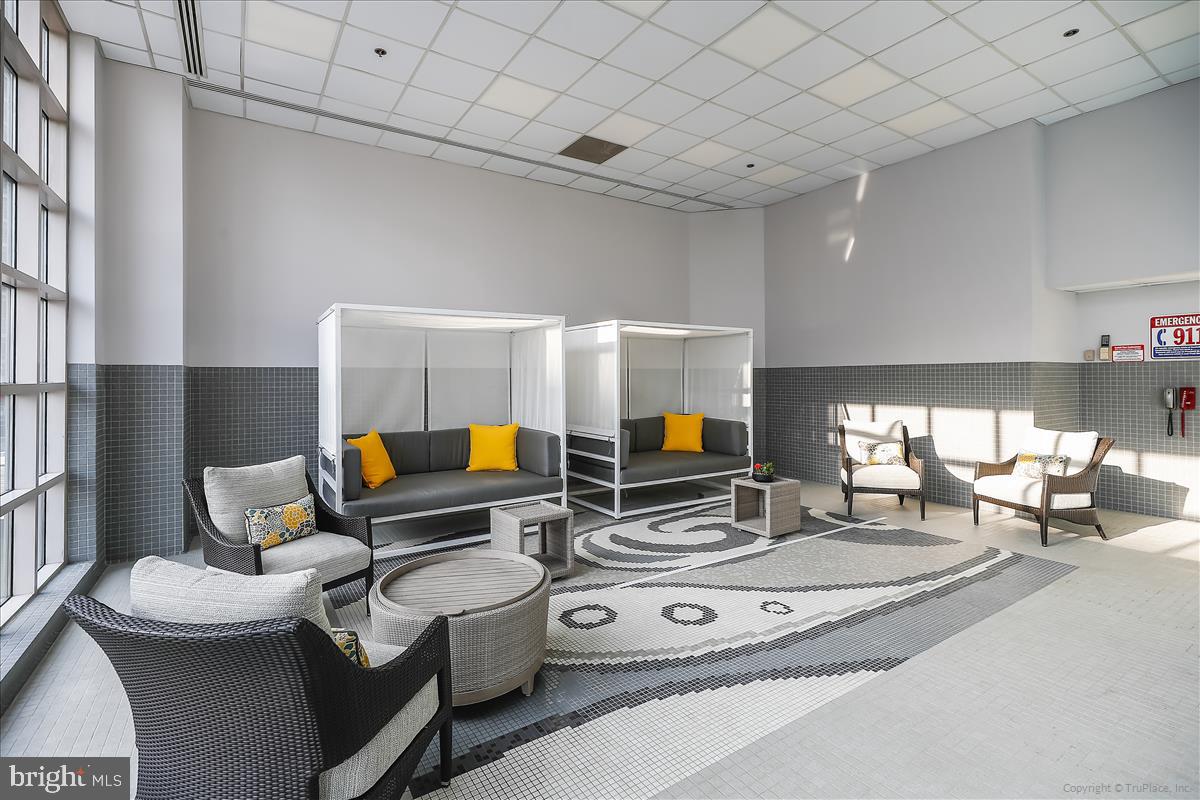 SCARLETT PLACE - Residential Lease