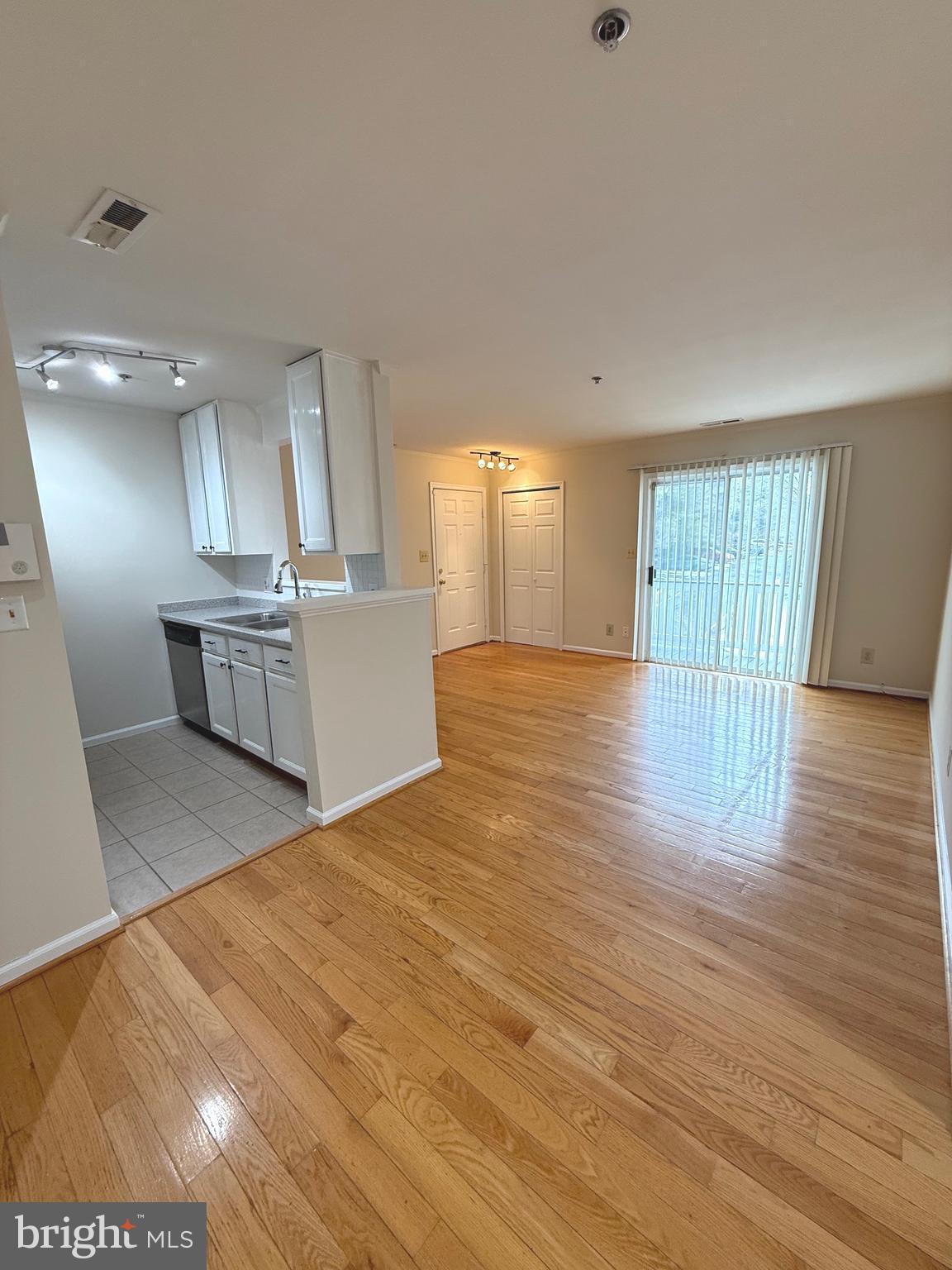 33 FERN OAK CIRCLE 33301