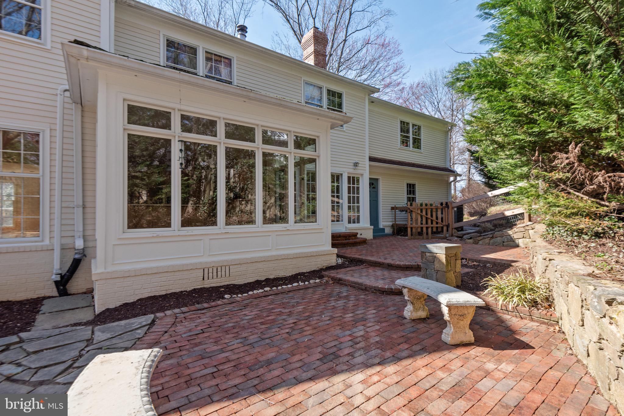 POTOMAC OUTSIDE - Residential