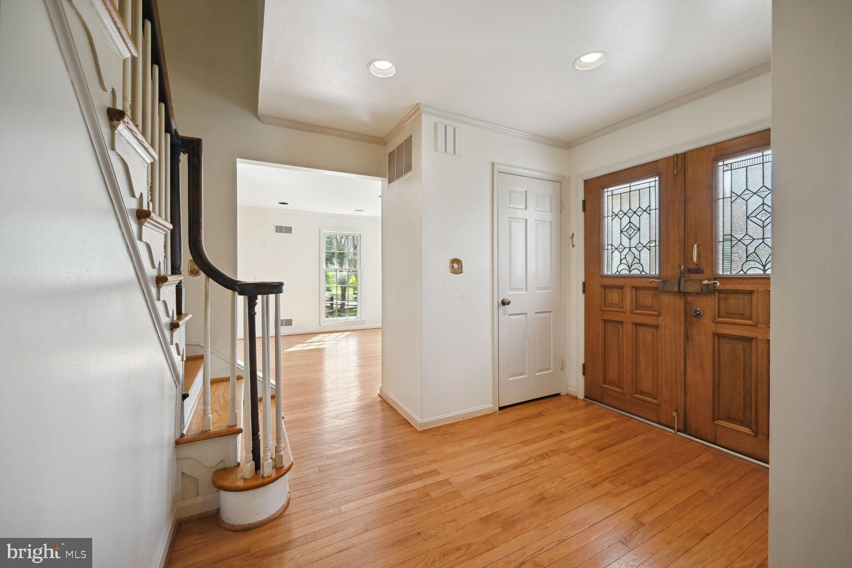 POTOMAC OUTSIDE - Residential