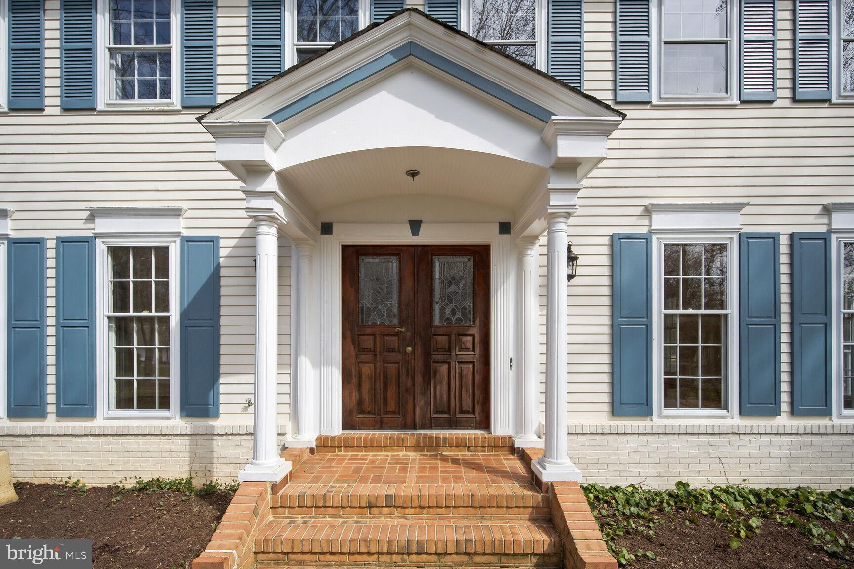 POTOMAC OUTSIDE - Residential