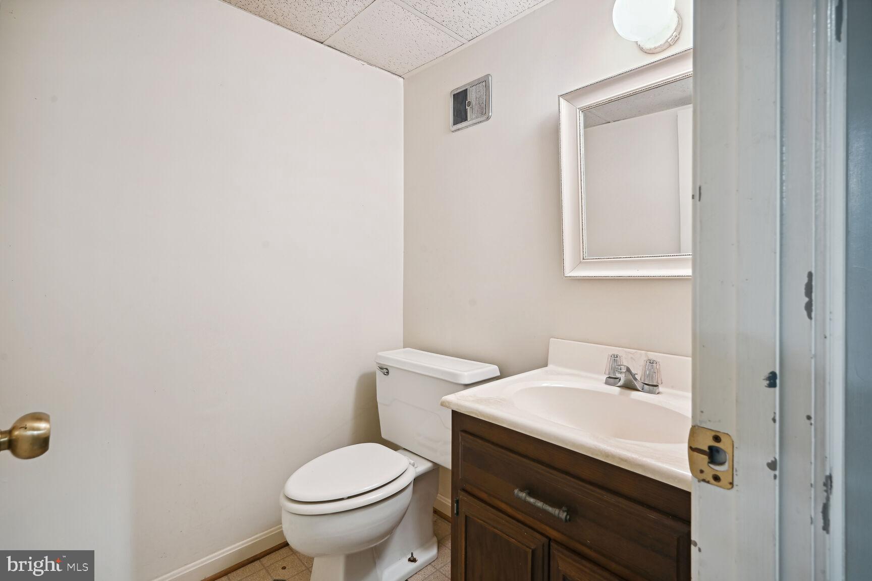 POTOMAC OUTSIDE - Residential