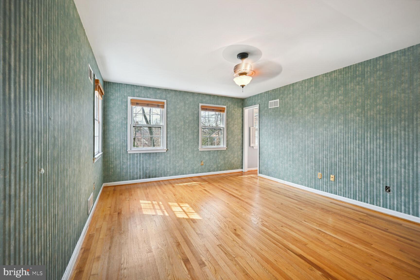 POTOMAC OUTSIDE - Residential