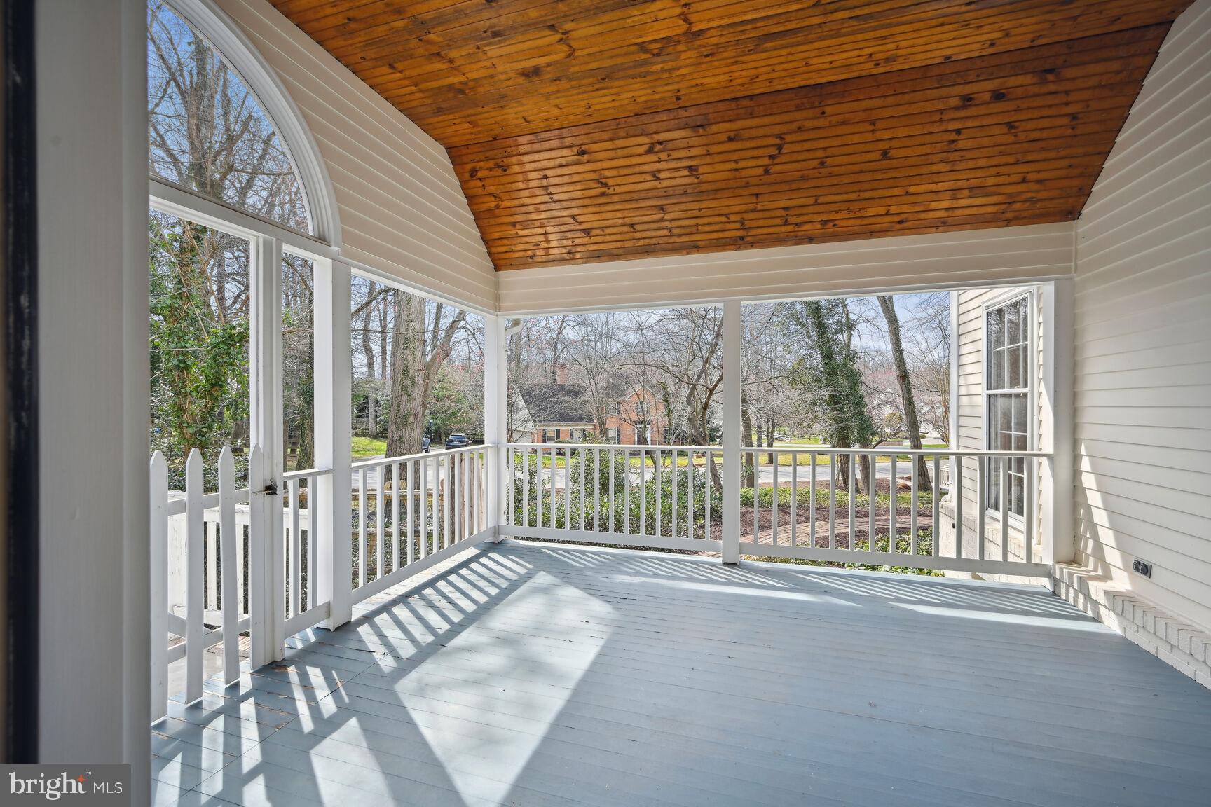 POTOMAC OUTSIDE - Residential