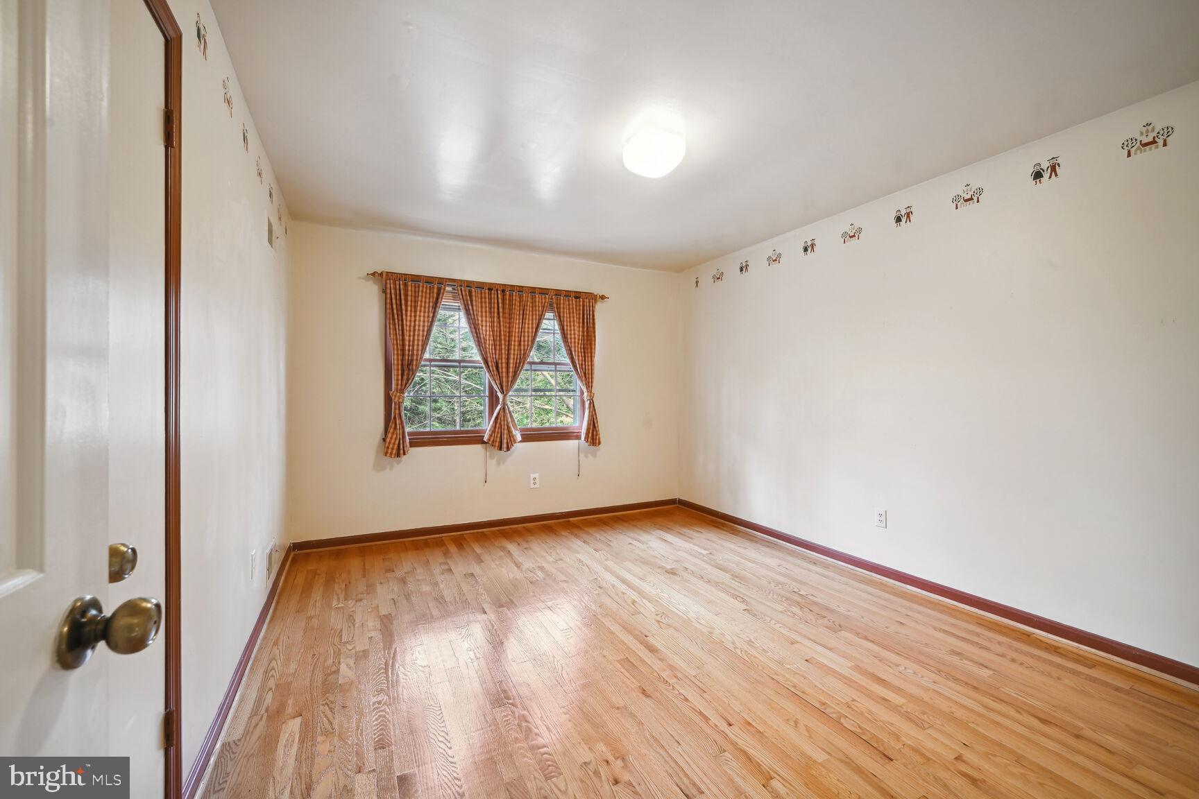 POTOMAC OUTSIDE - Residential