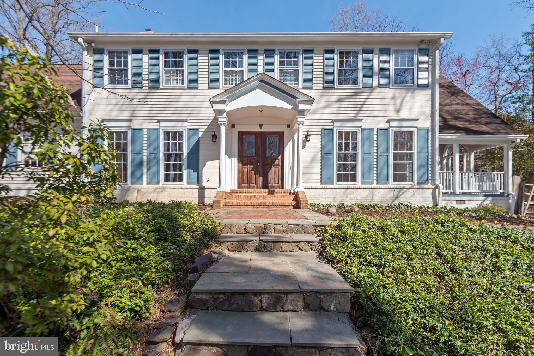 POTOMAC OUTSIDE - Residential