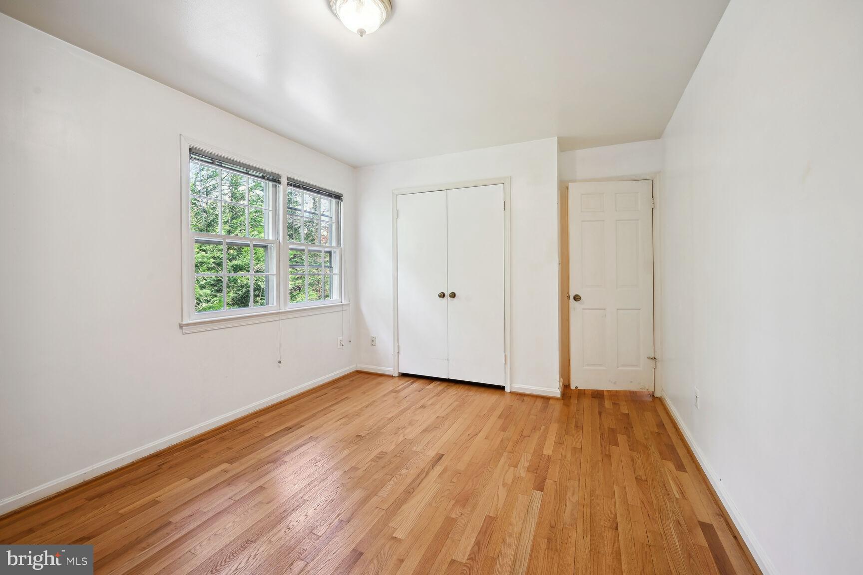 POTOMAC OUTSIDE - Residential