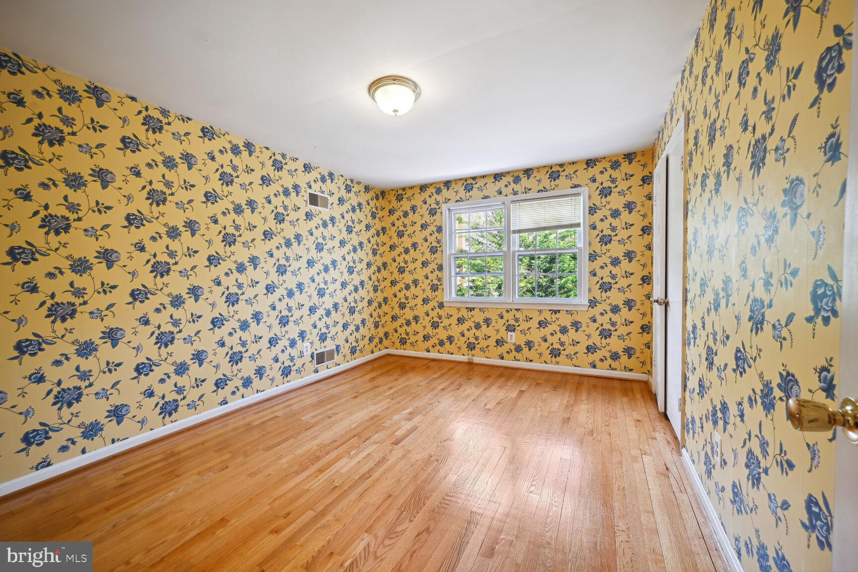 POTOMAC OUTSIDE - Residential