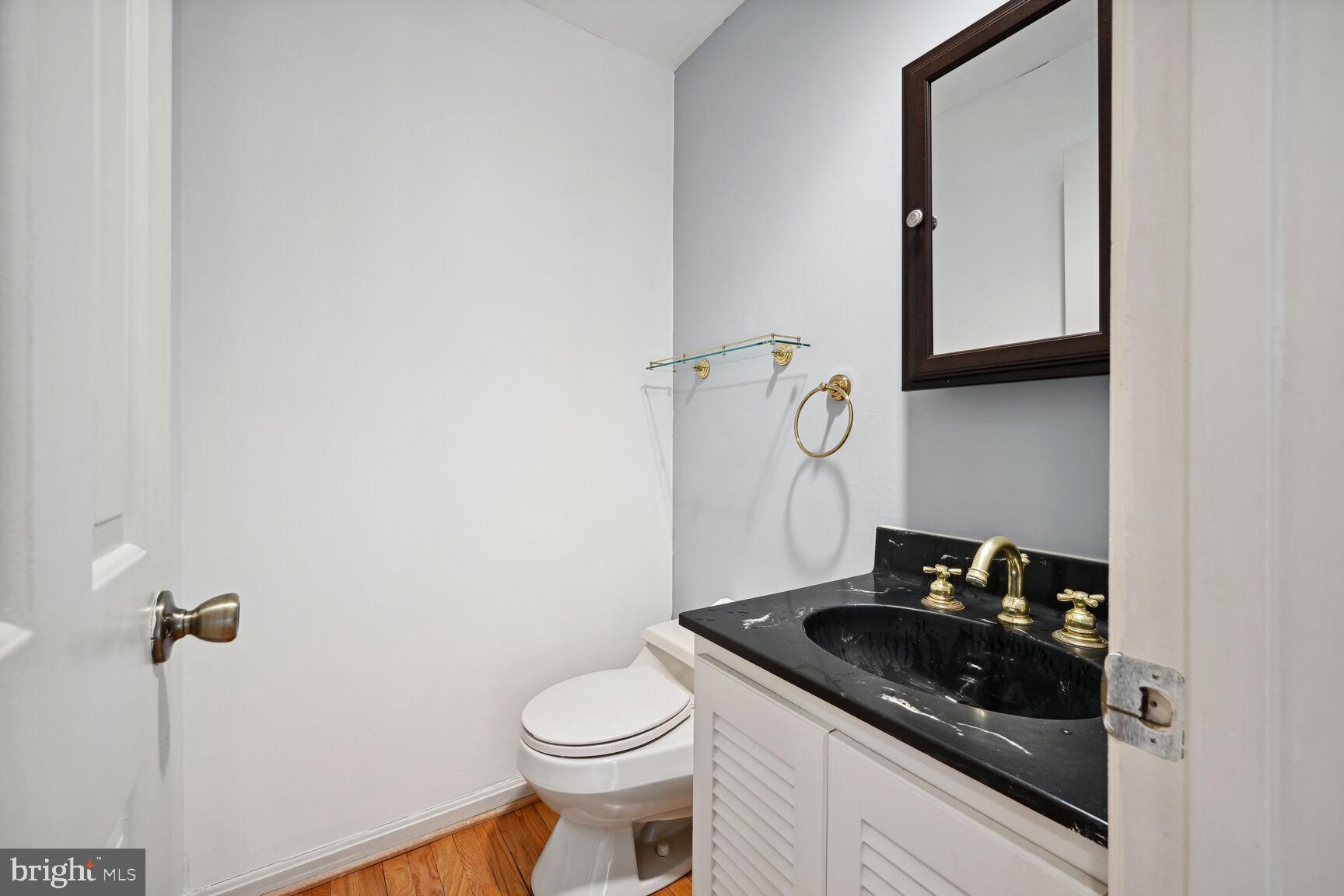 POTOMAC OUTSIDE - Residential