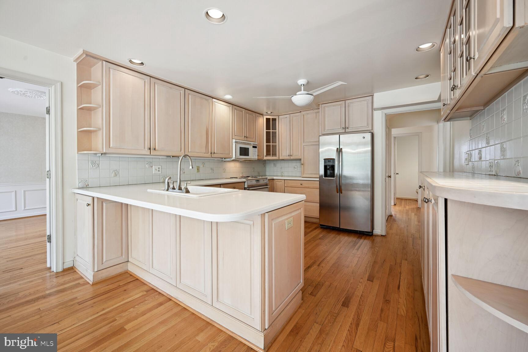 POTOMAC OUTSIDE - Residential