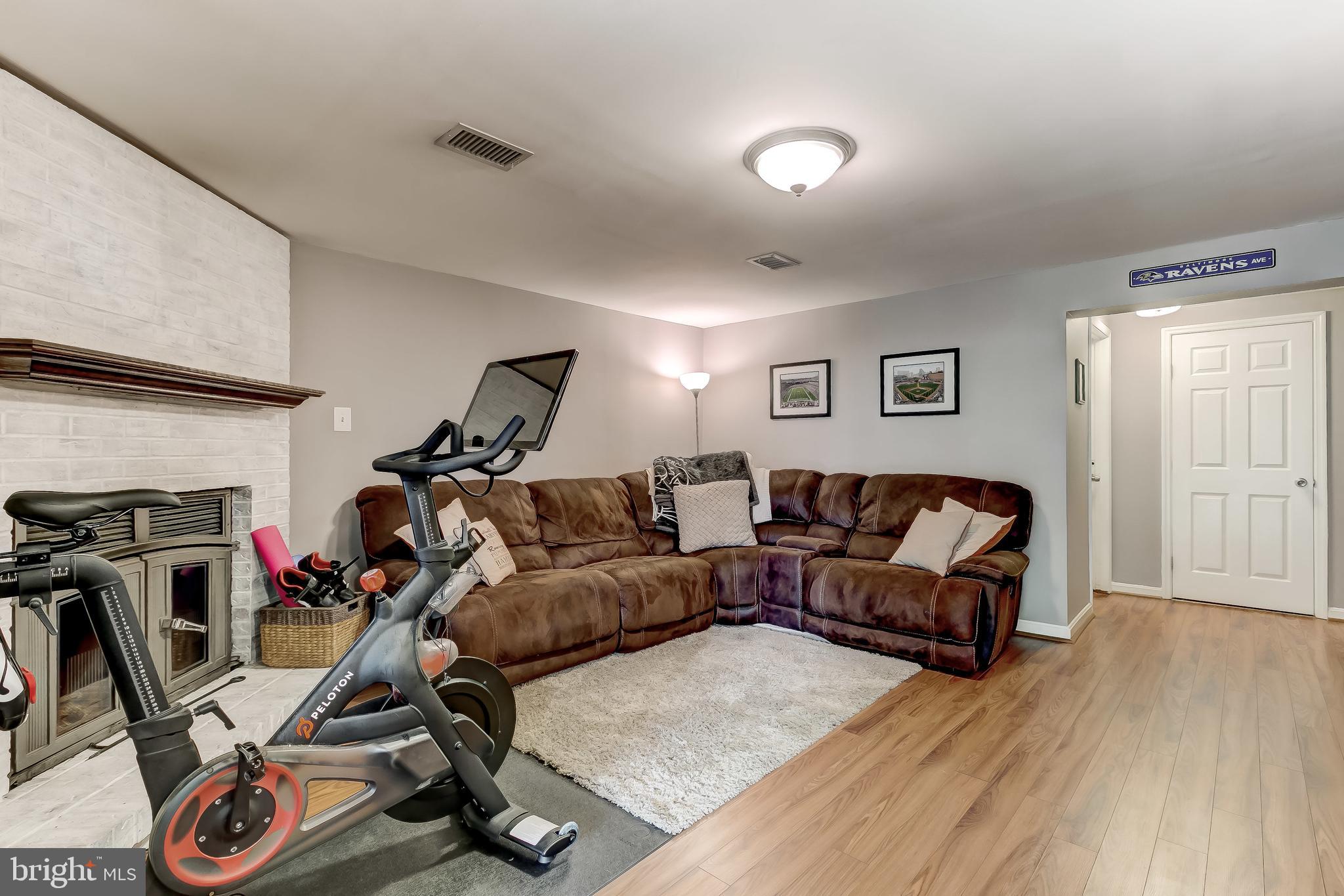 FEATHERHILL - Residential