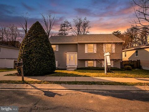 Homes For Sale - 8024 Escalon Avenue<br/> PASADENA, MD 21122