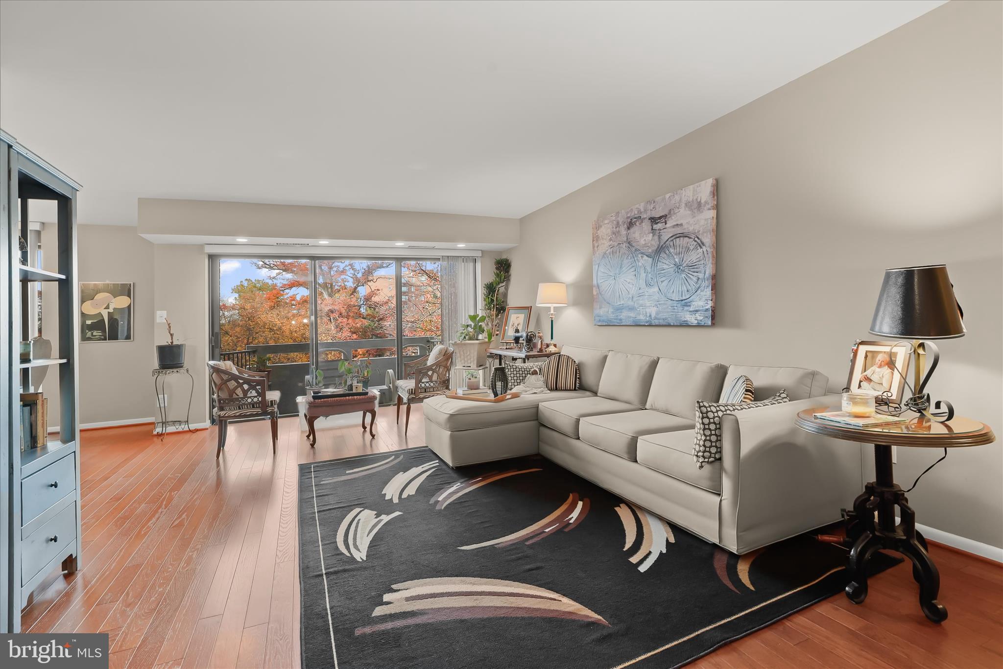 SUBURBAN OAKS - Residential