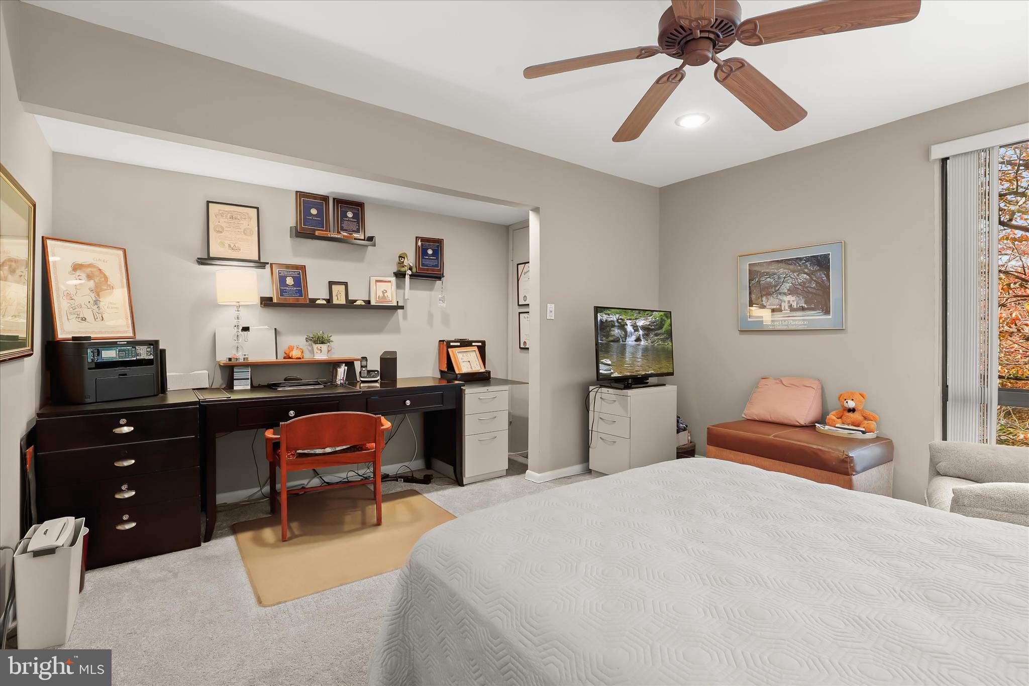 SUBURBAN OAKS - Residential