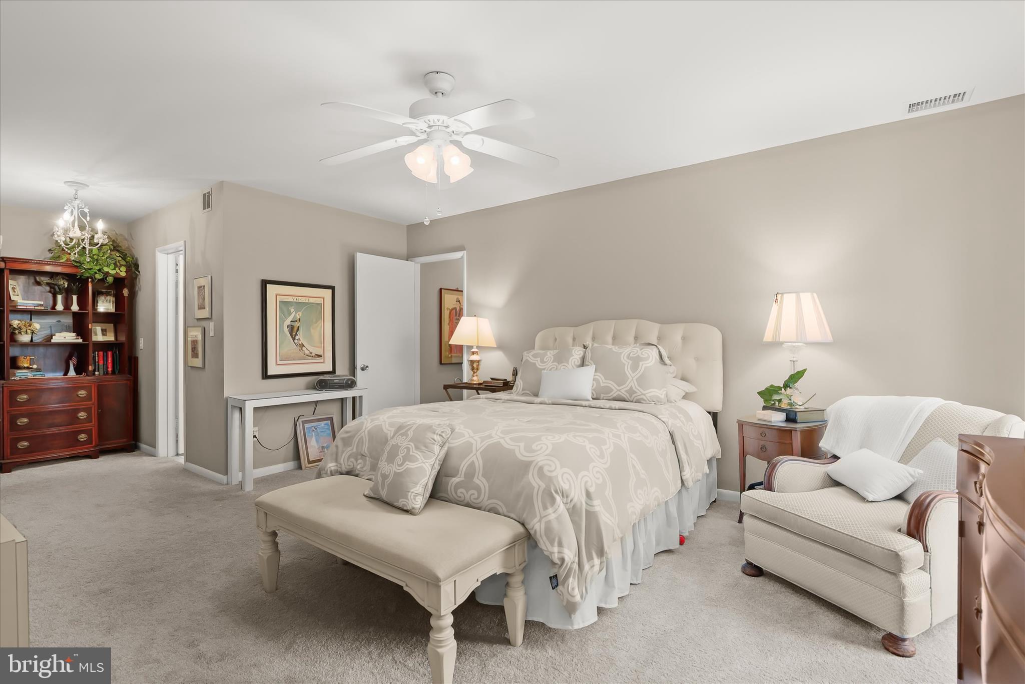 SUBURBAN OAKS - Residential