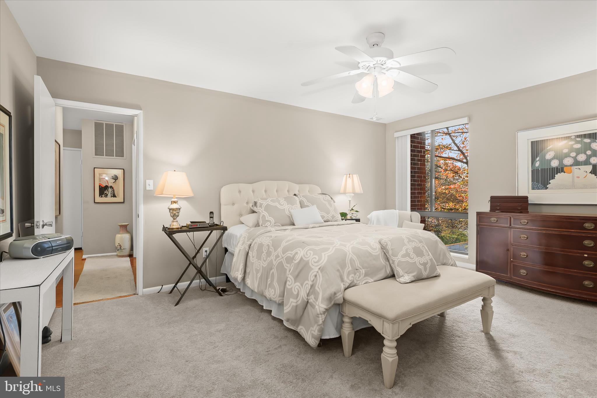 SUBURBAN OAKS - Residential