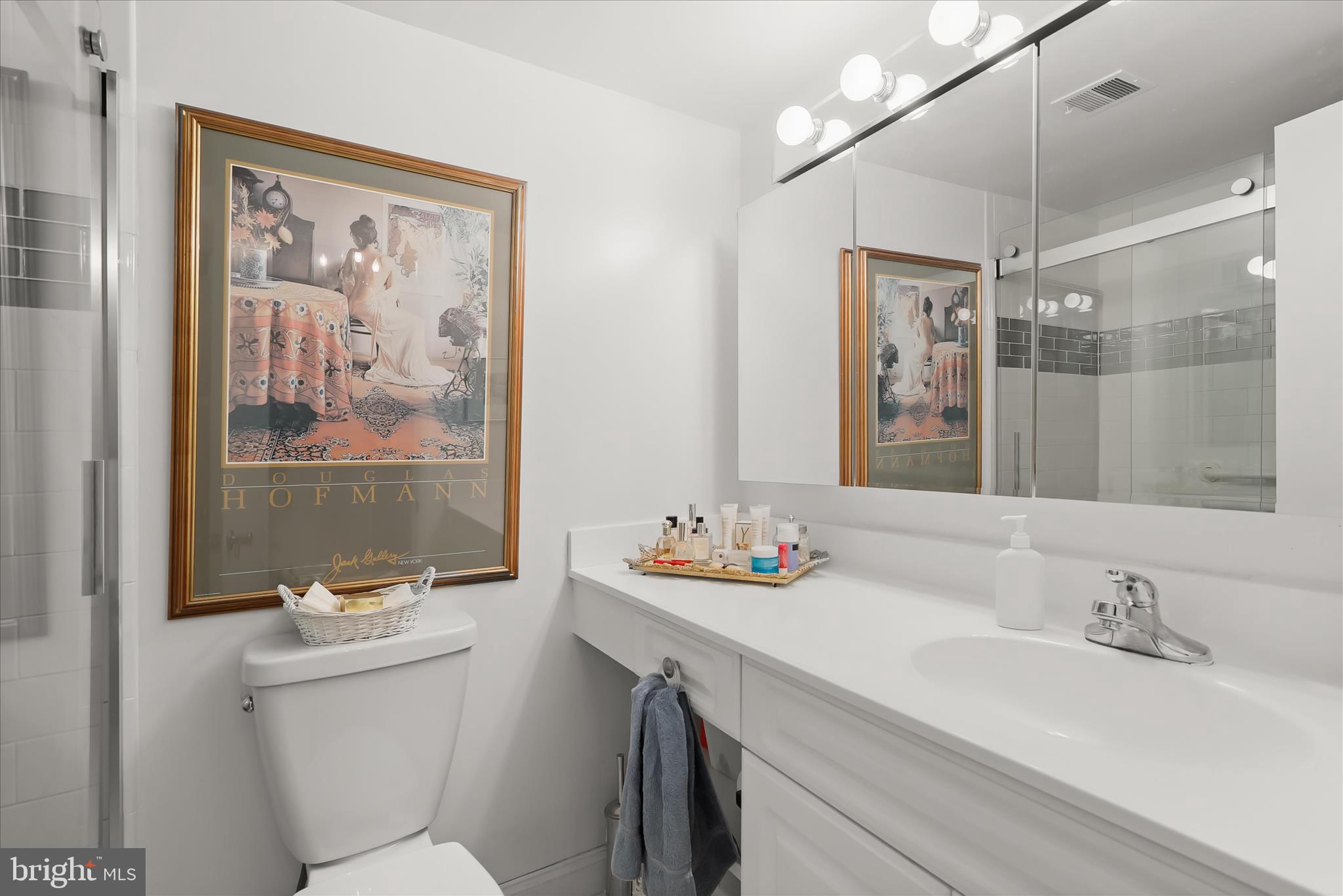 SUBURBAN OAKS - Residential