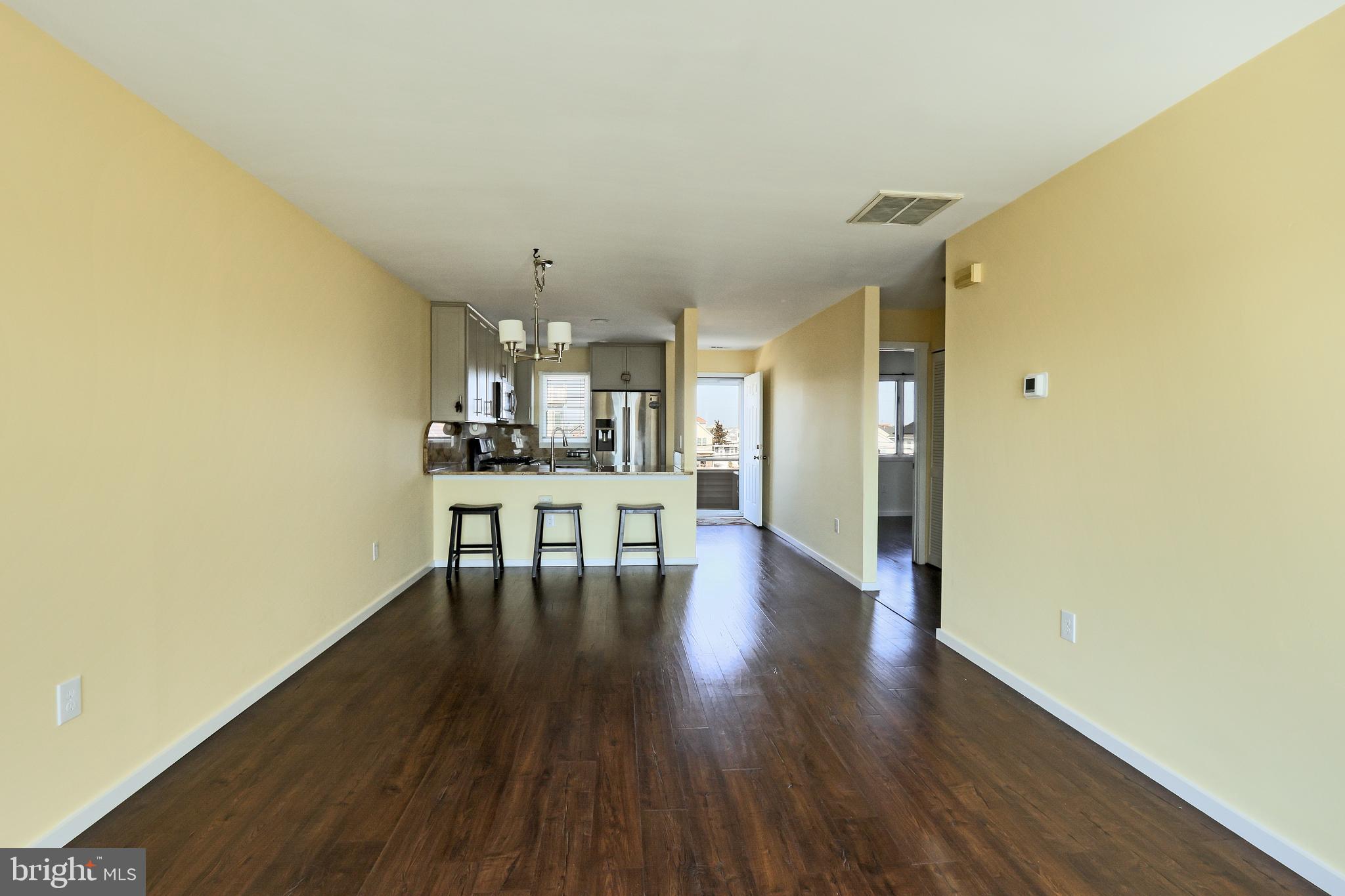 MYSTIC ISLAND - HICKORY ISLAND - Residential