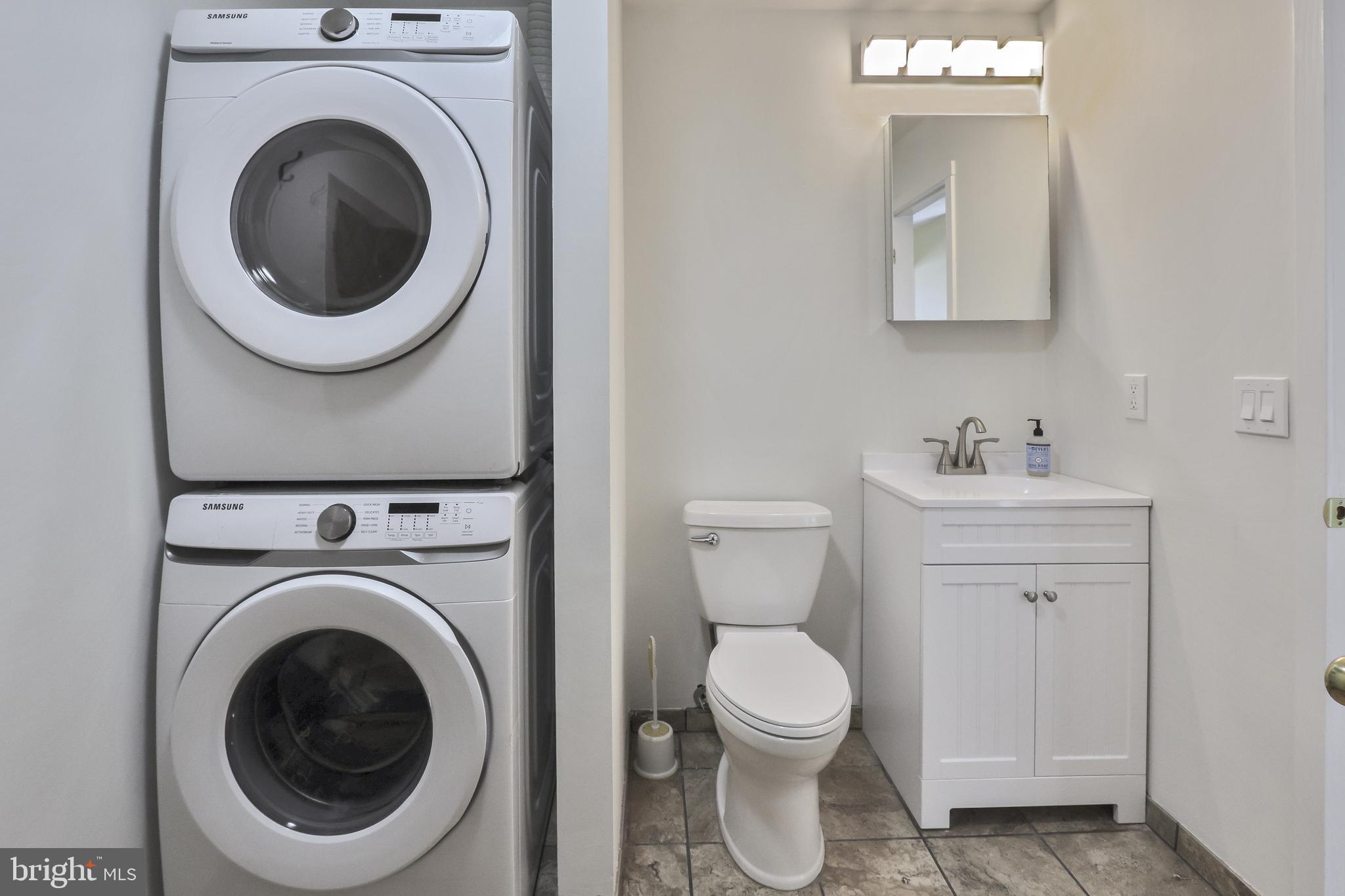 MYSTIC ISLAND - HICKORY ISLAND - Residential