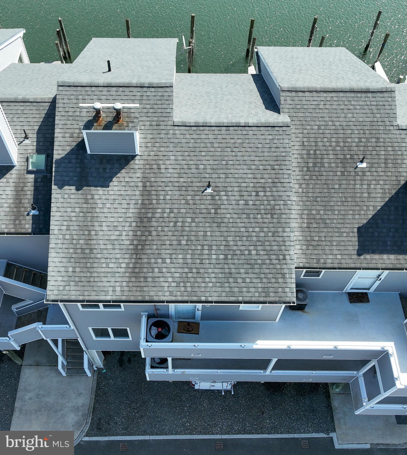 MYSTIC ISLAND - HICKORY ISLAND - Residential