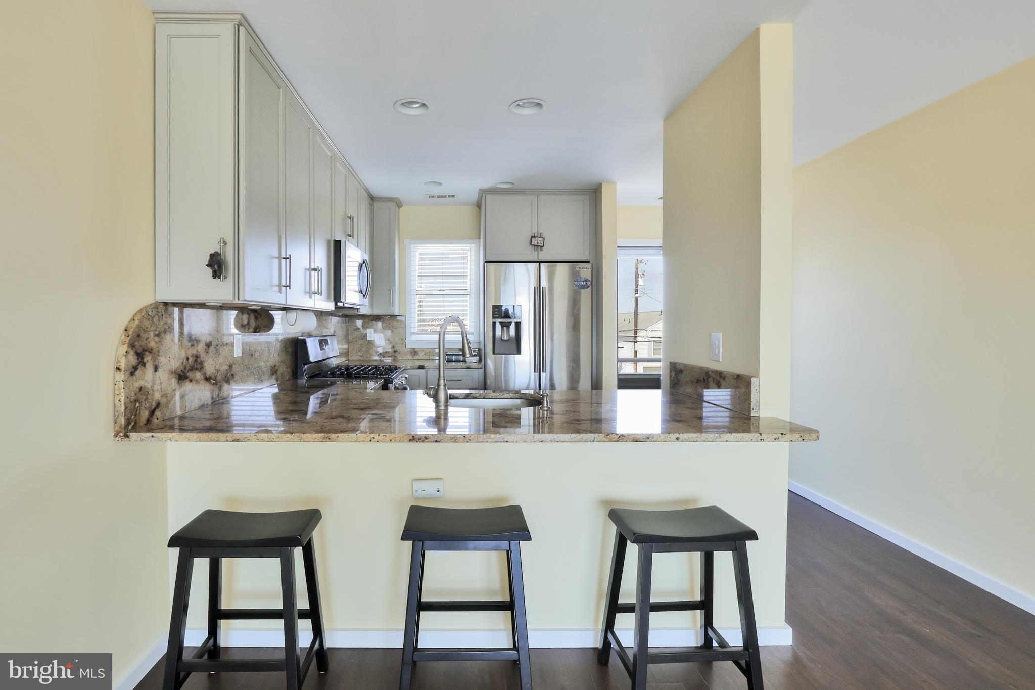 MYSTIC ISLAND - HICKORY ISLAND - Residential