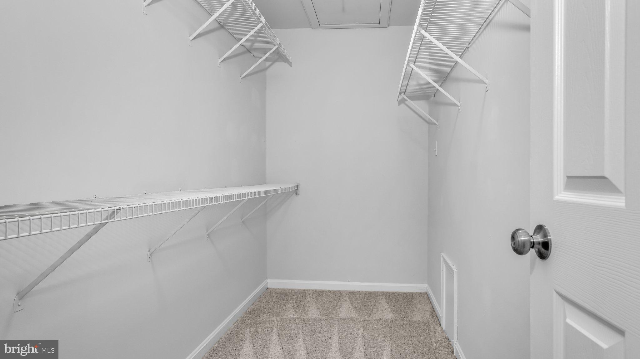 SHEN SHORES - Residential