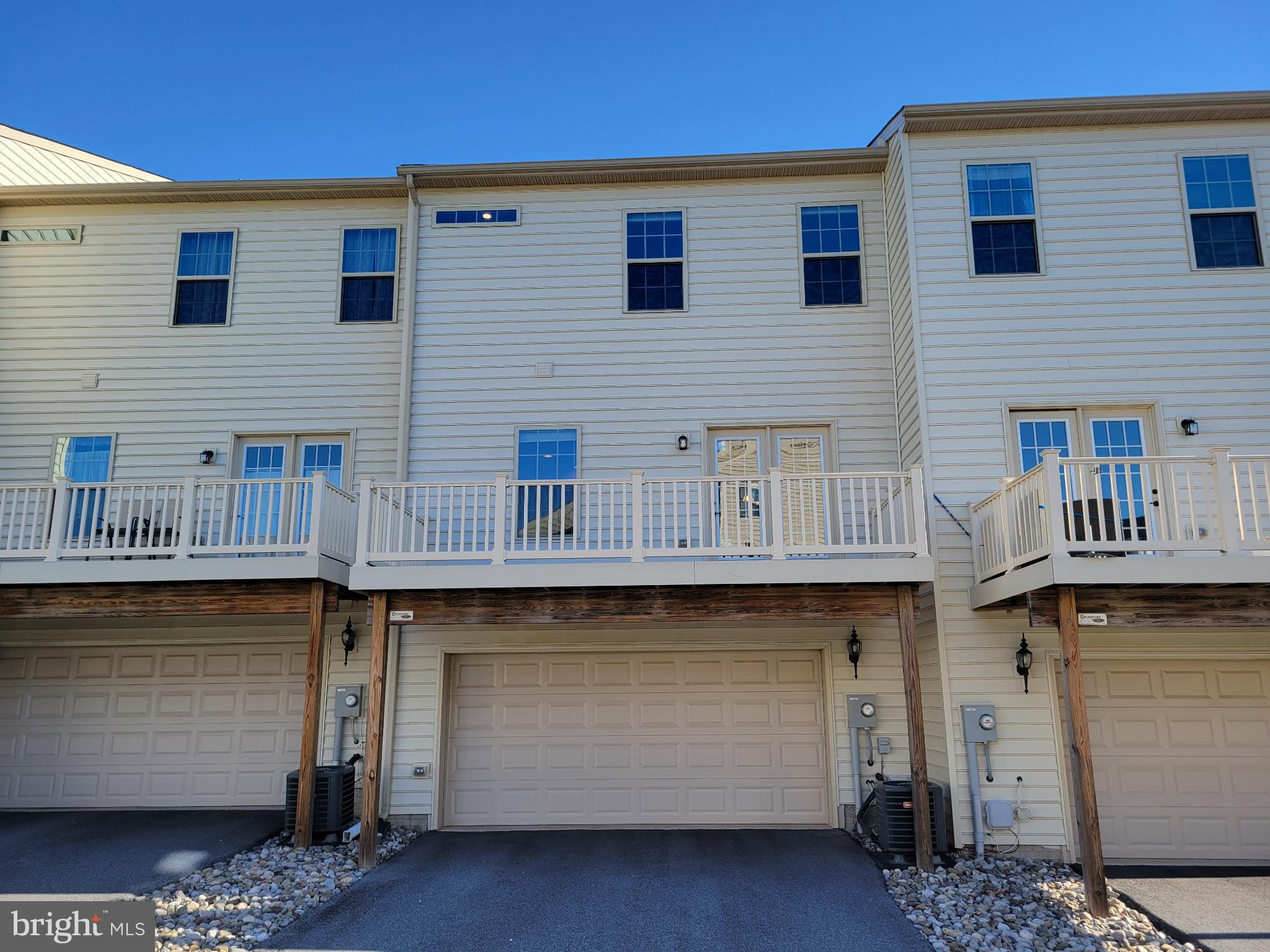 JEFFERSON PLACE - Residential Lease