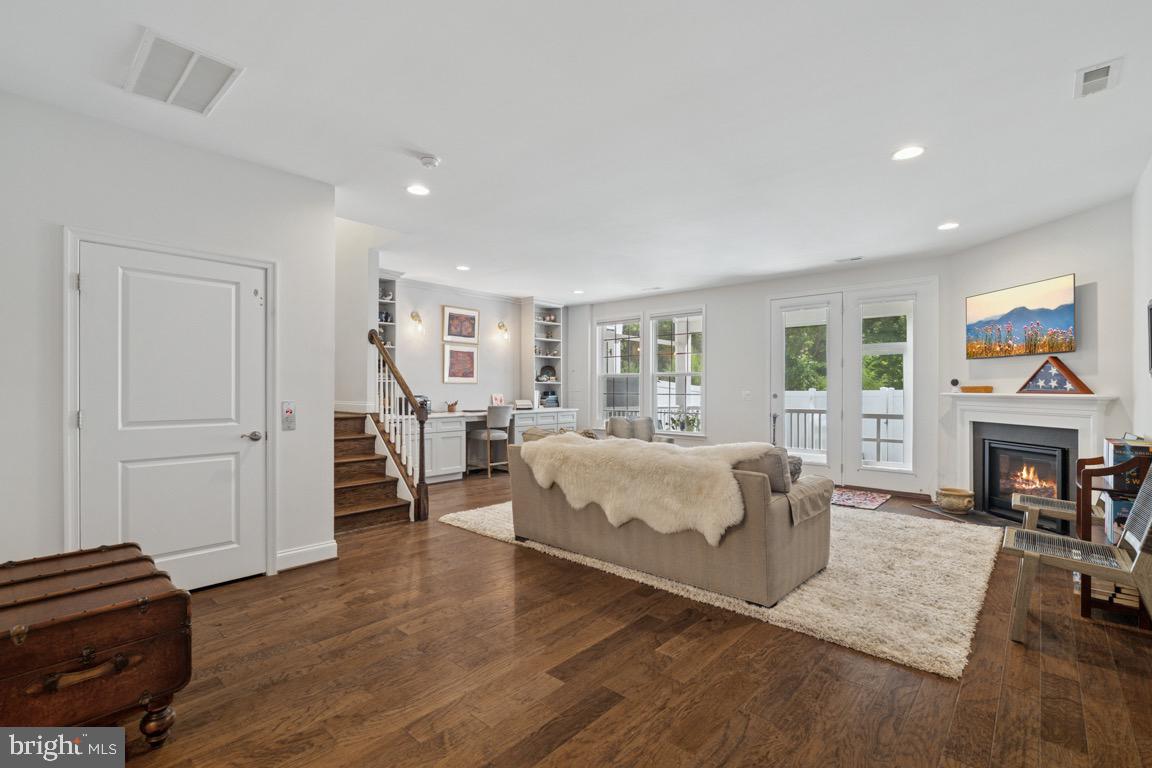 7765 MOUNT CALVARY DRIVE