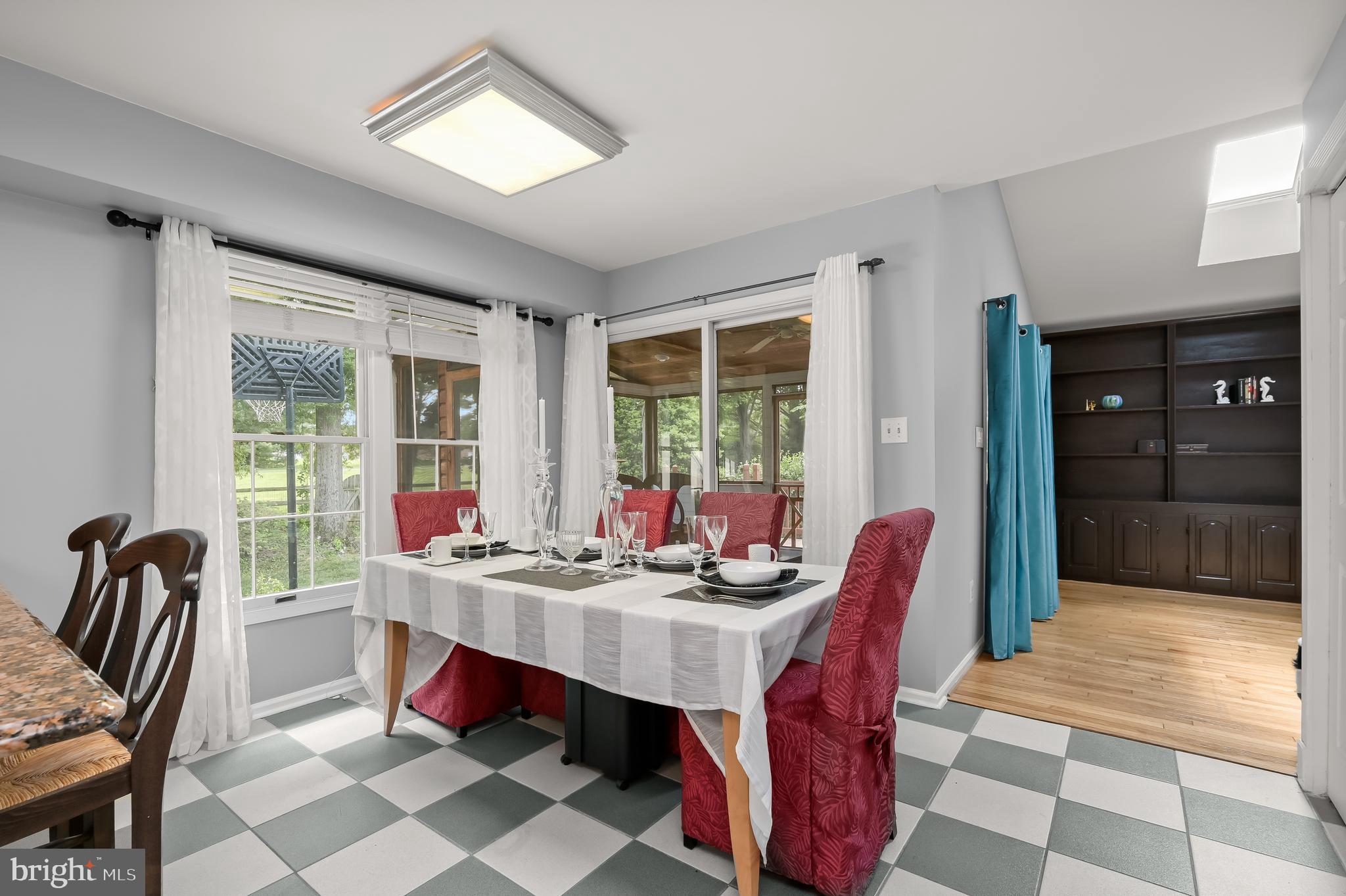 BROOKVILLE KNOLLS - Residential