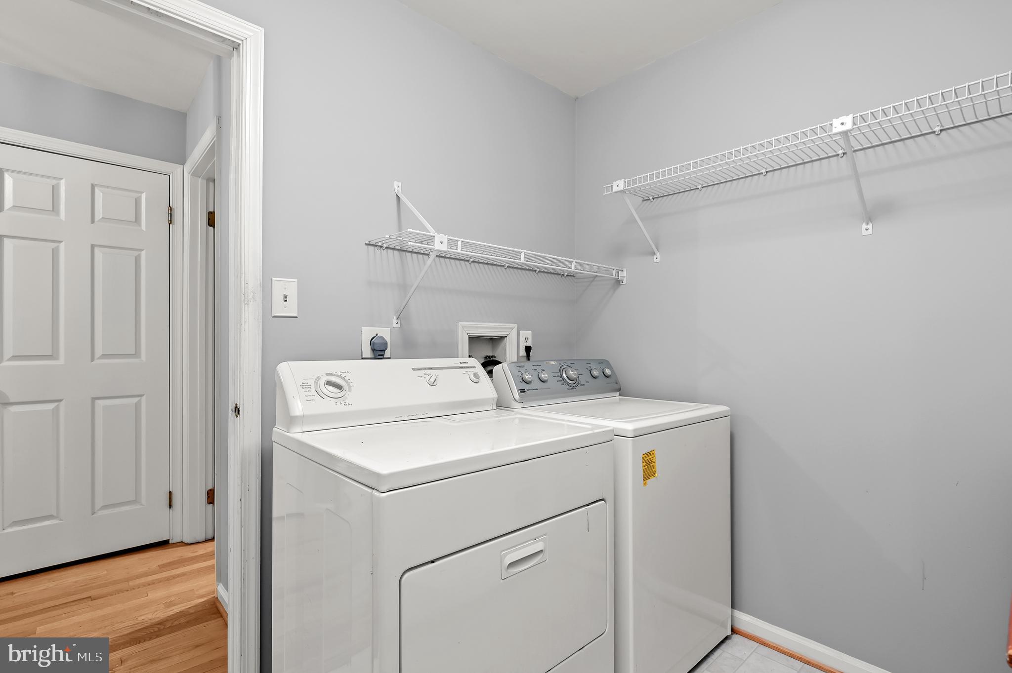 BROOKVILLE KNOLLS - Residential