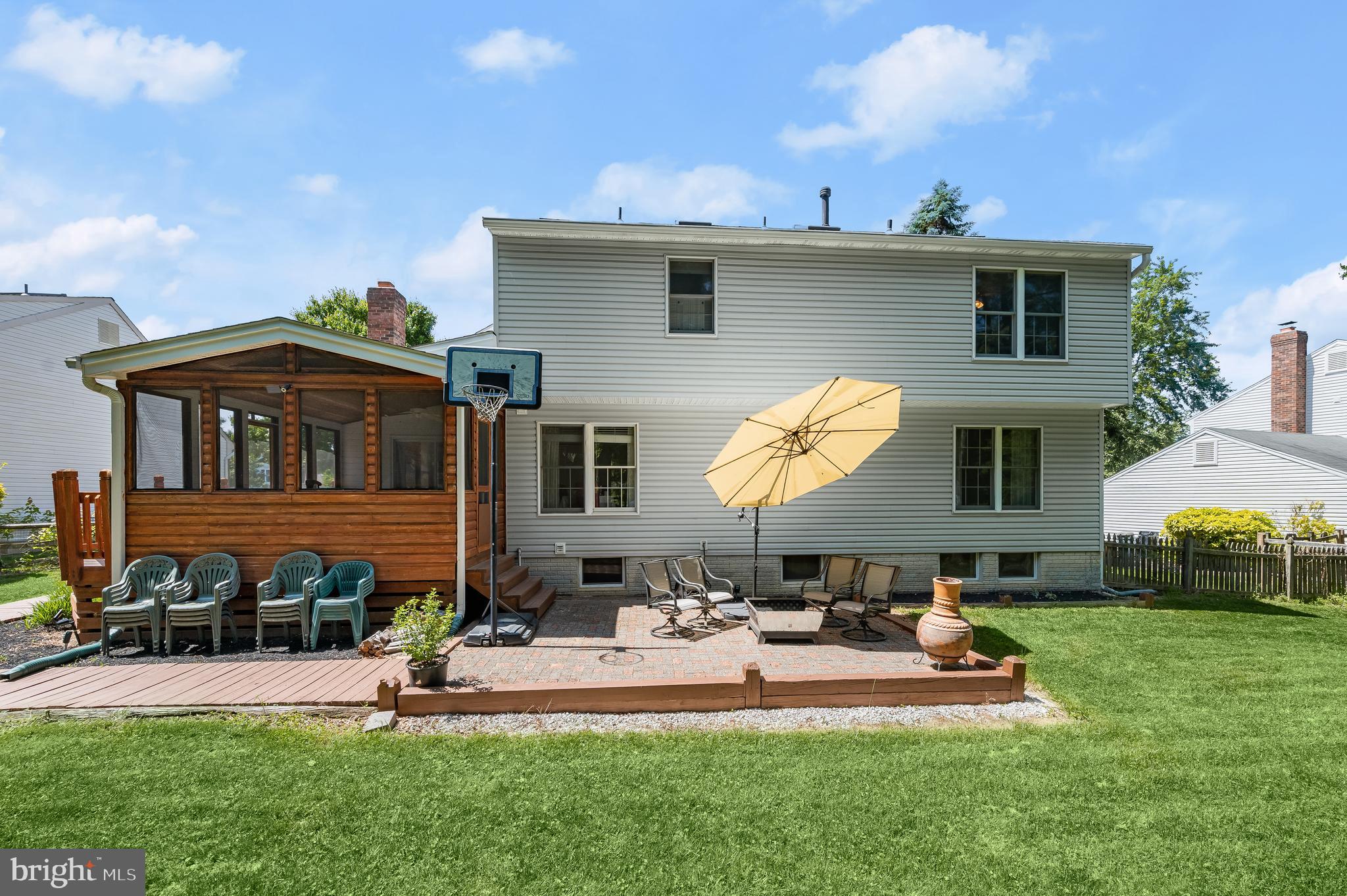 BROOKVILLE KNOLLS - Residential