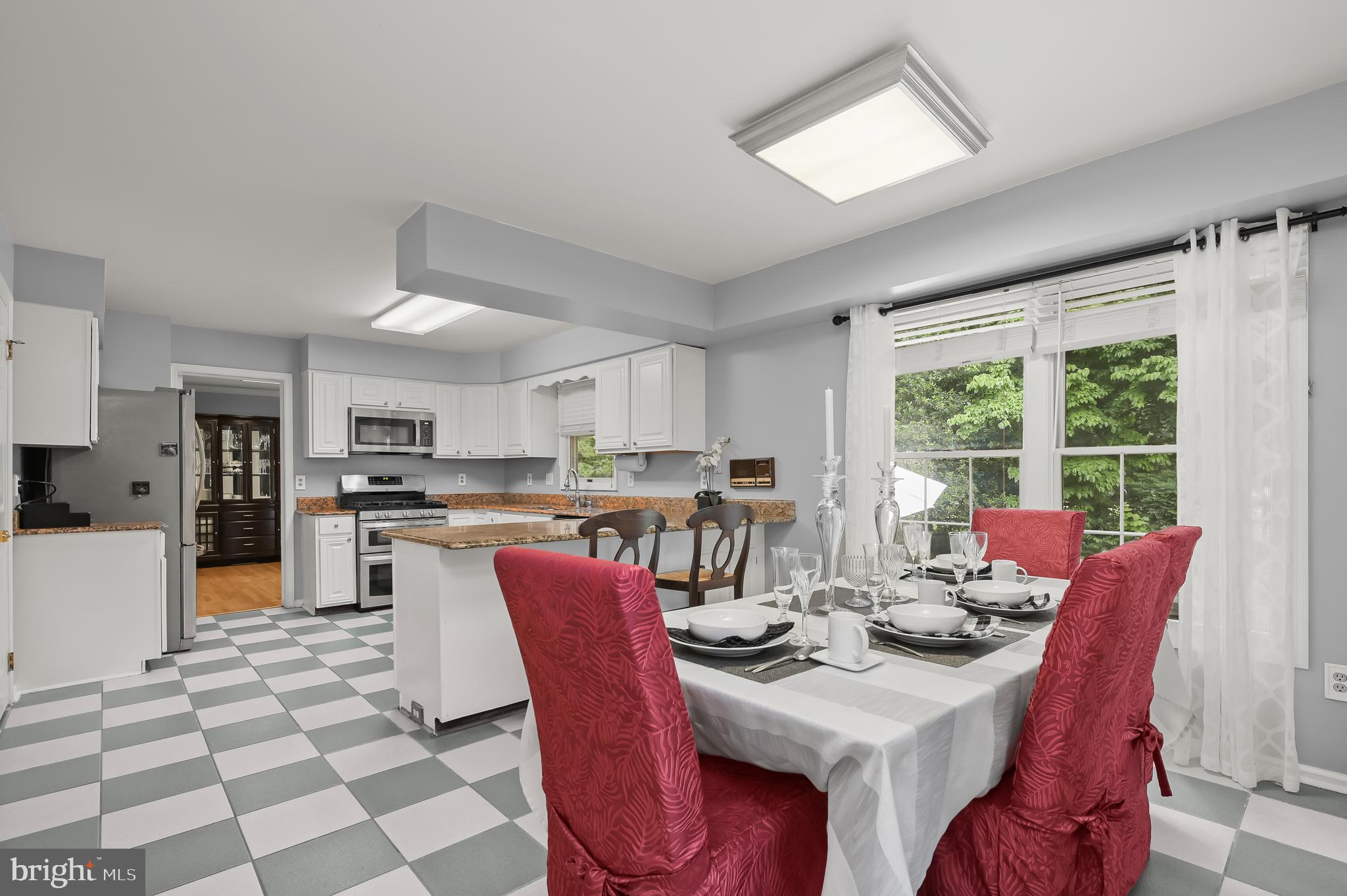 BROOKVILLE KNOLLS - Residential