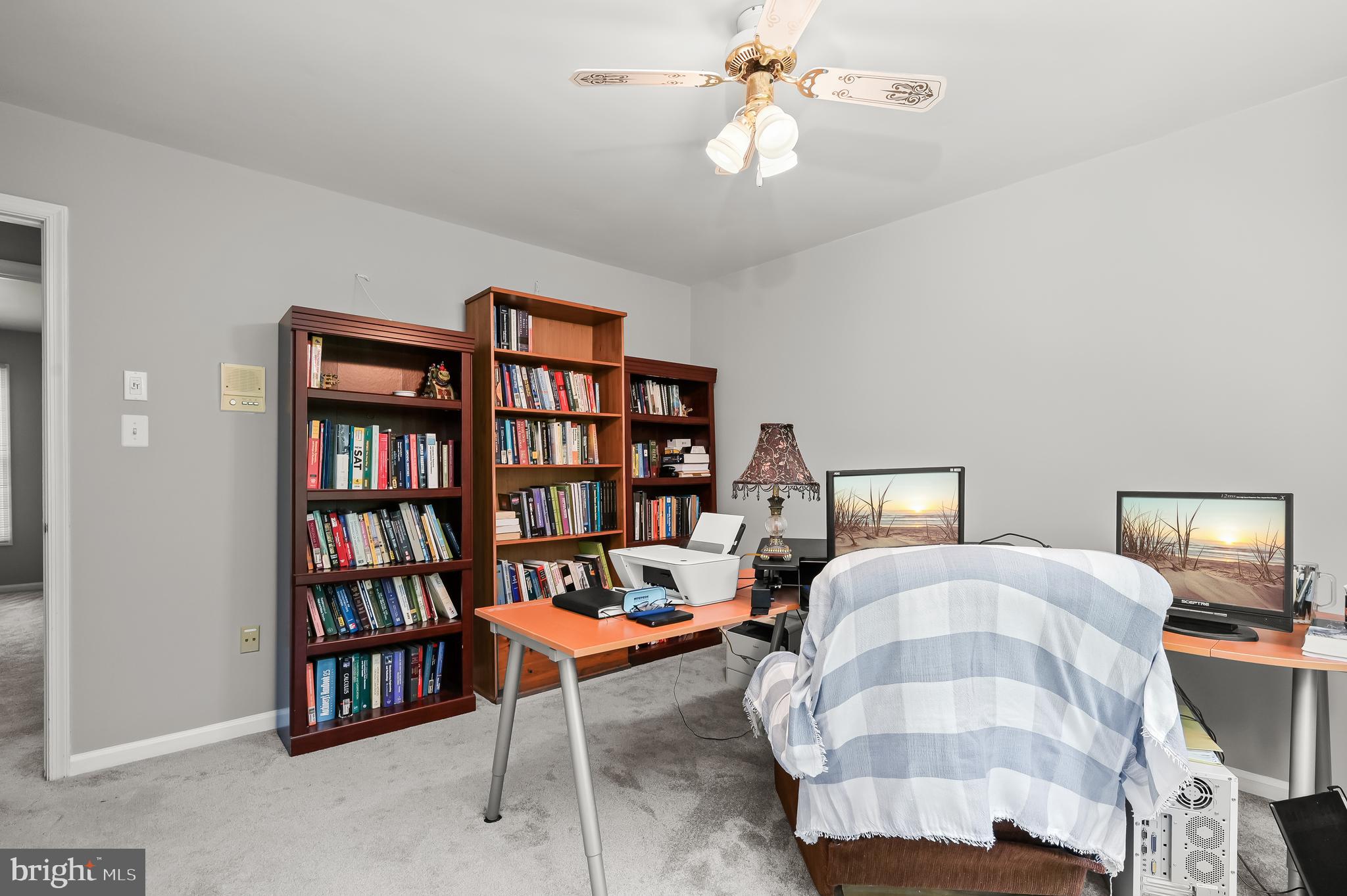 BROOKVILLE KNOLLS - Residential