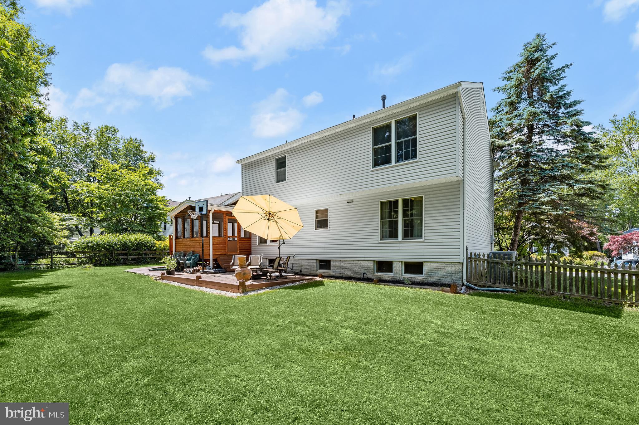 BROOKVILLE KNOLLS - Residential