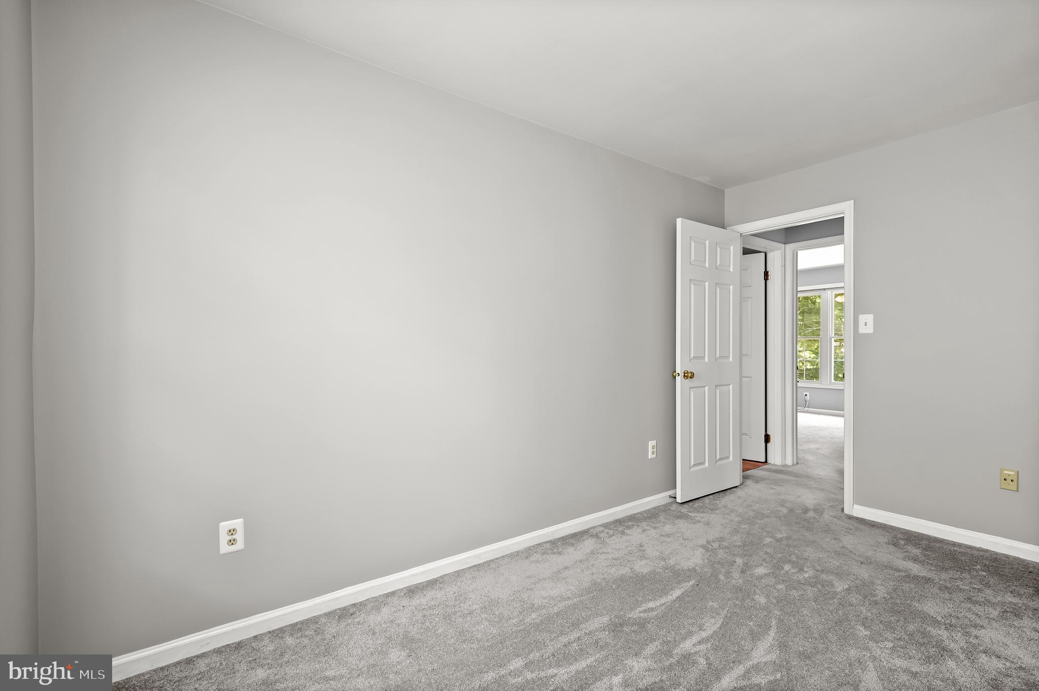 BROOKVILLE KNOLLS - Residential