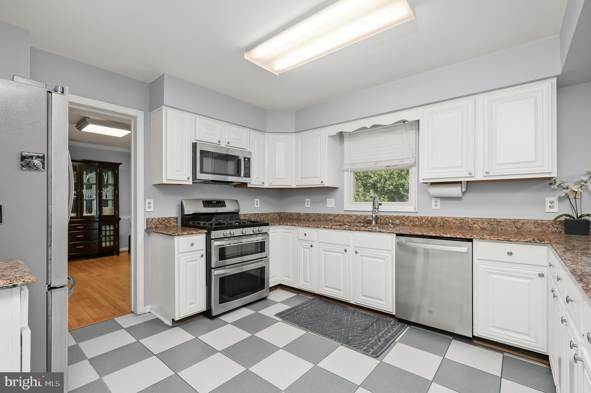 BROOKVILLE KNOLLS - Residential