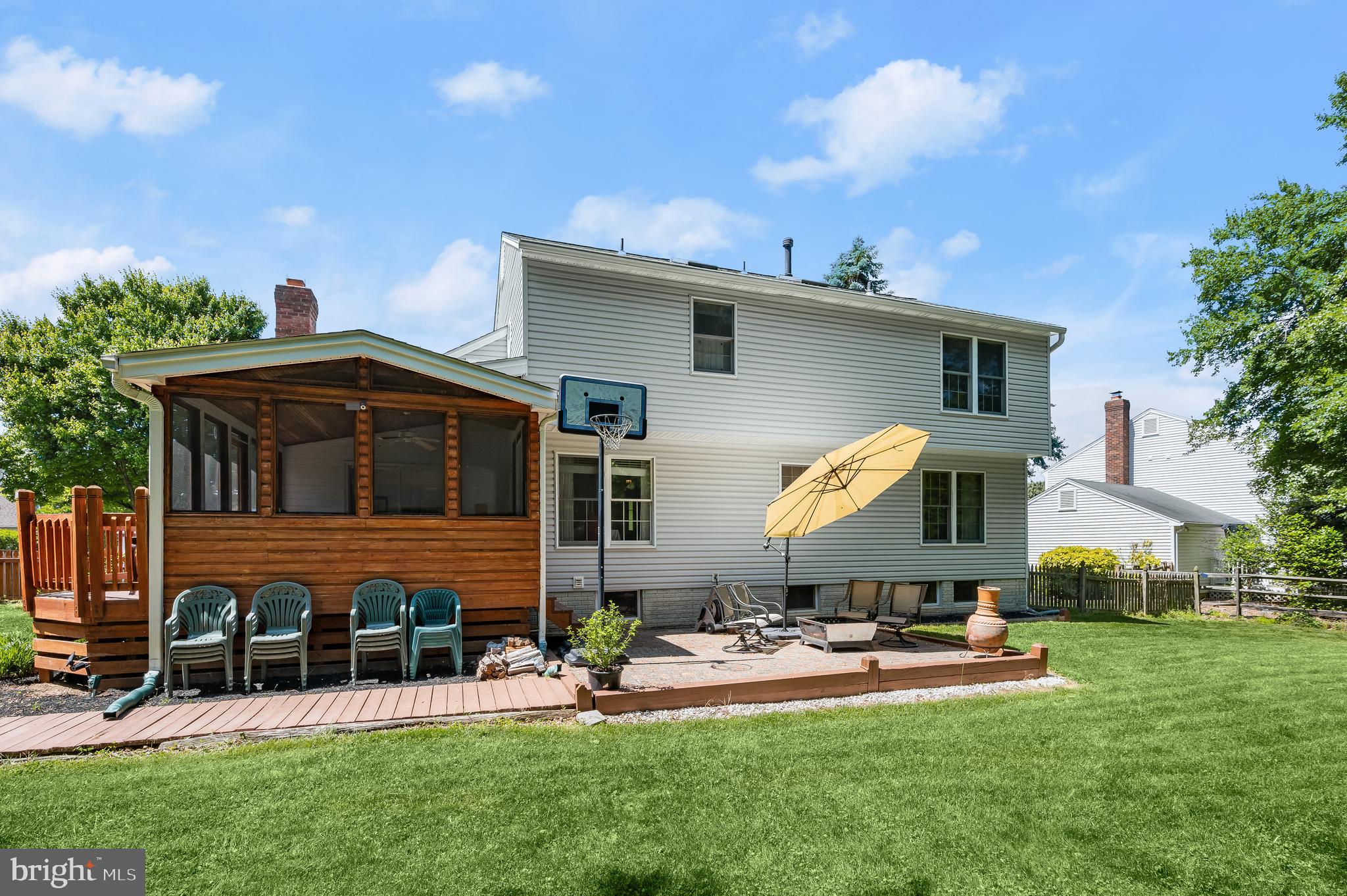 BROOKVILLE KNOLLS - Residential