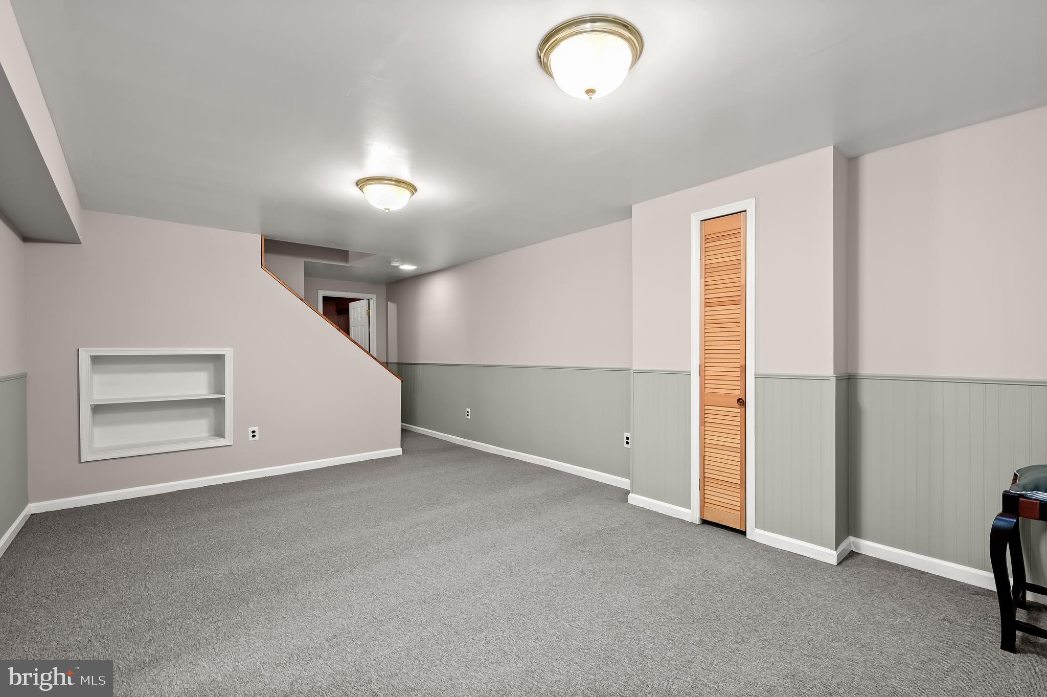 BROOKVILLE KNOLLS - Residential