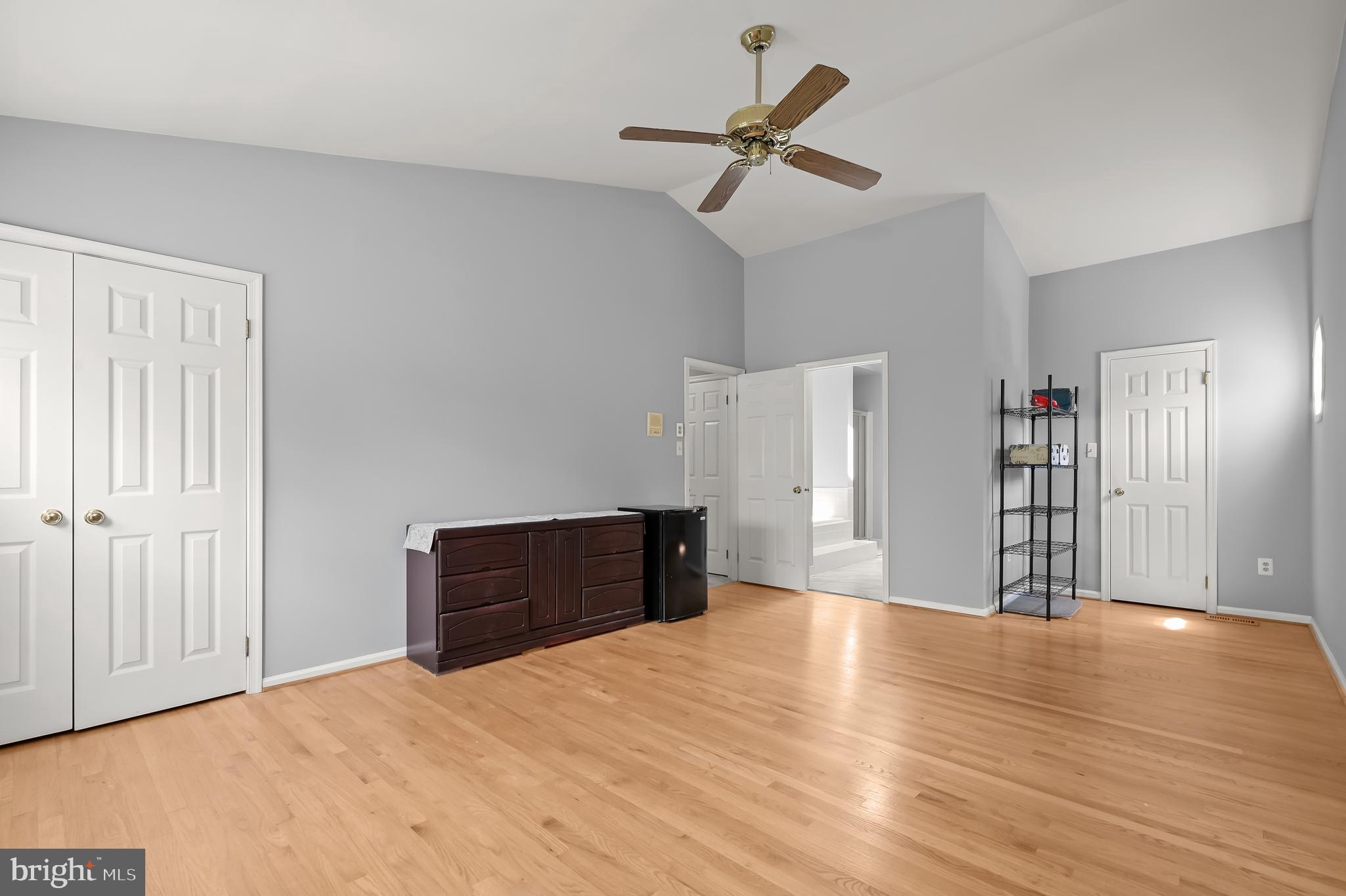 BROOKVILLE KNOLLS - Residential