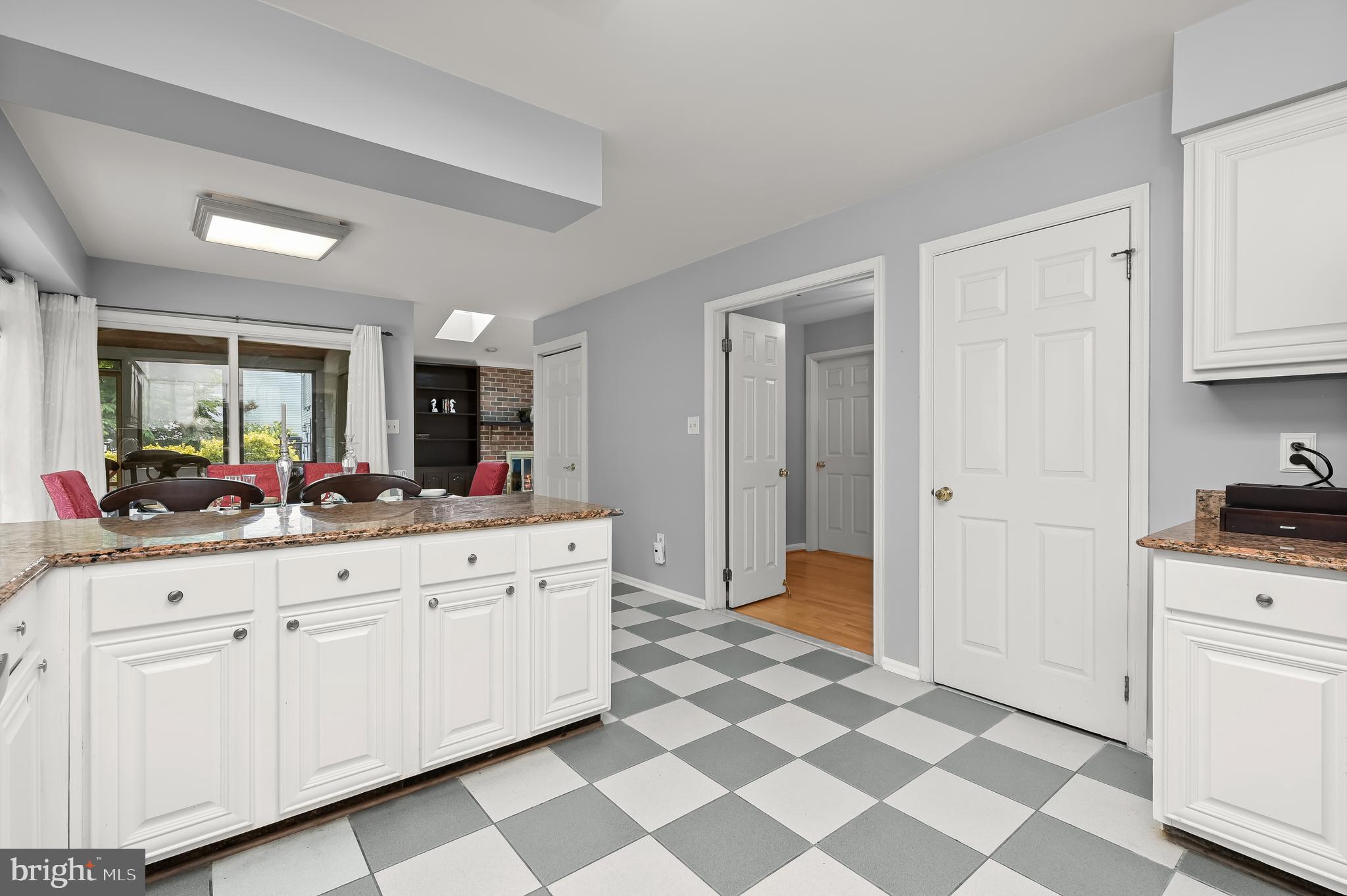 BROOKVILLE KNOLLS - Residential