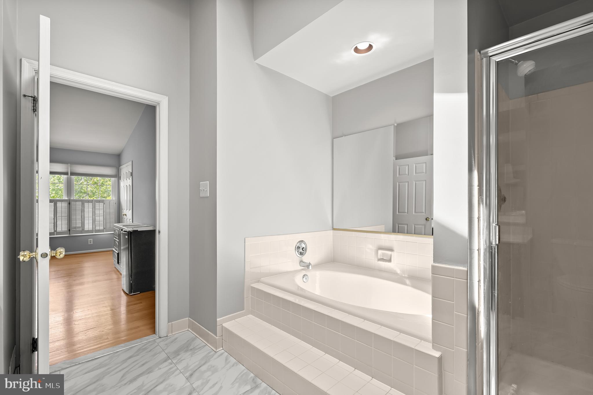 BROOKVILLE KNOLLS - Residential