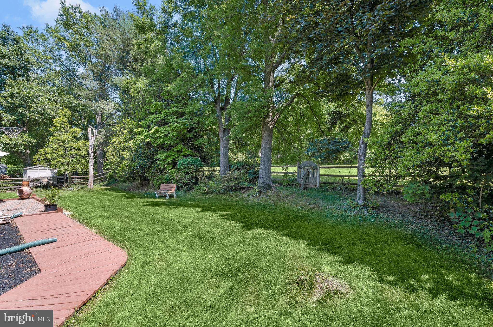 BROOKVILLE KNOLLS - Residential