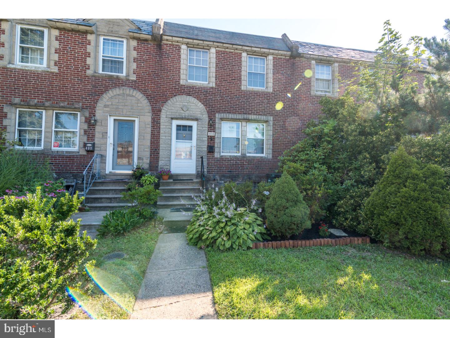 LAWNCREST - Residential