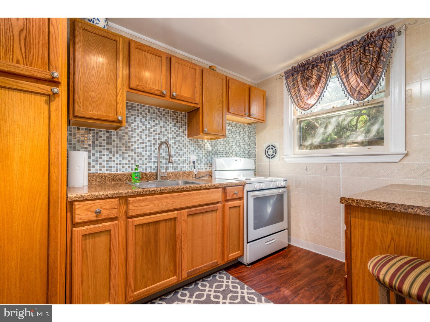LAWNCREST - Residential