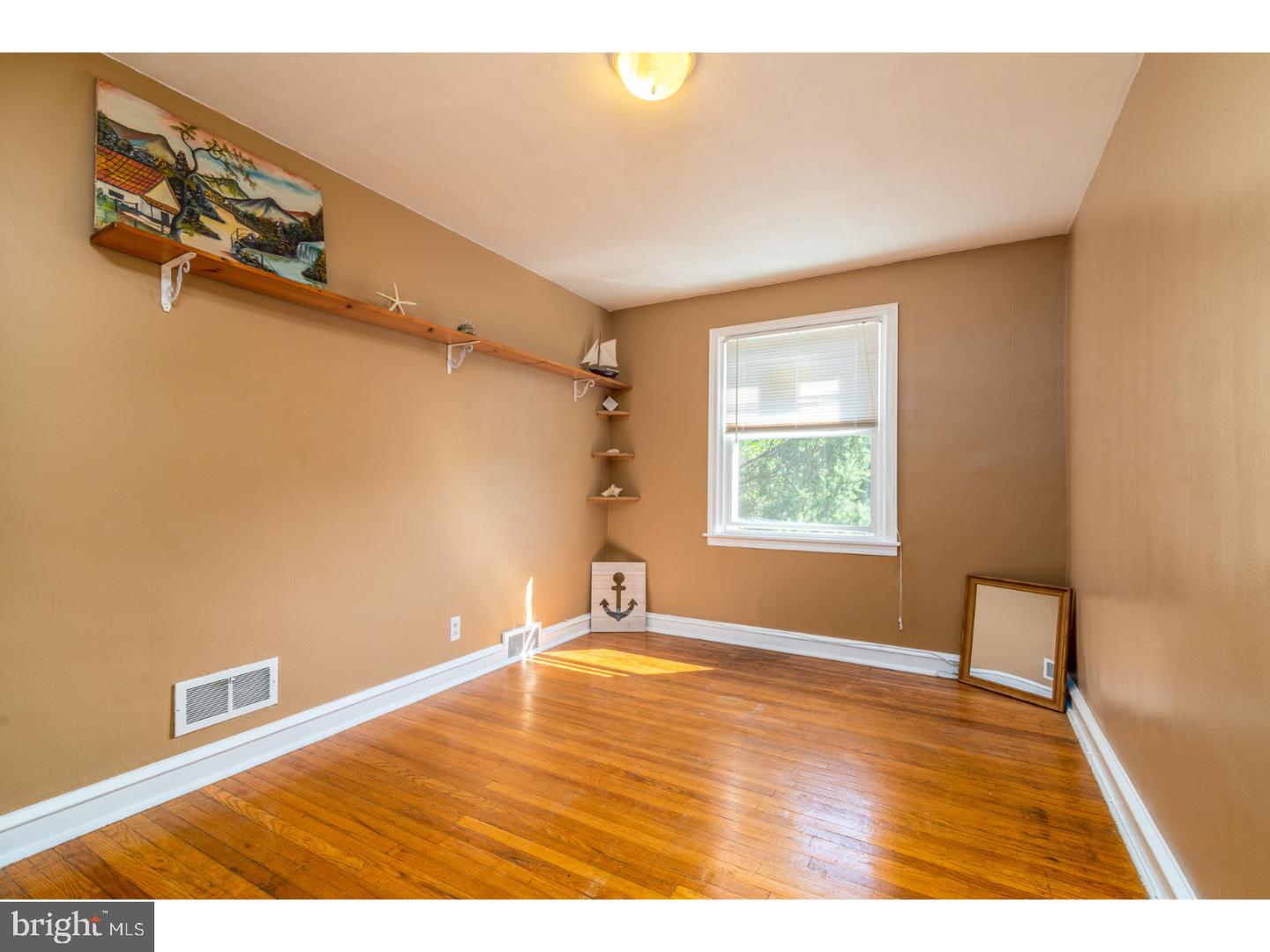 LAWNCREST - Residential