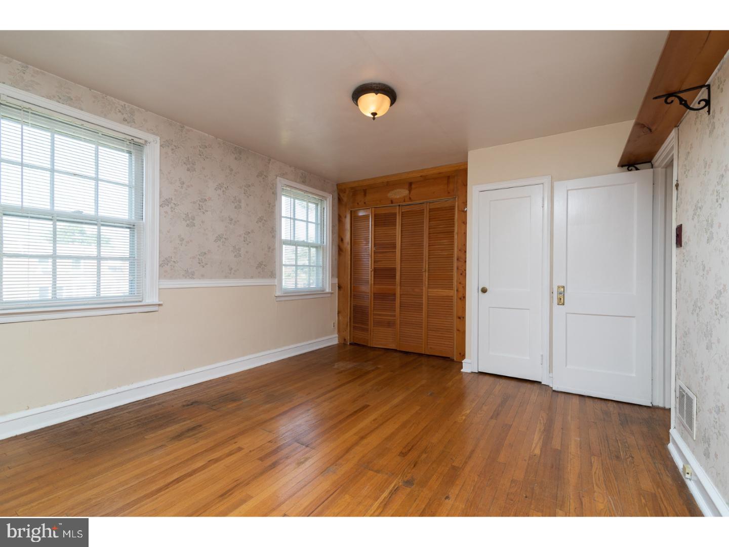 LAWNCREST - Residential
